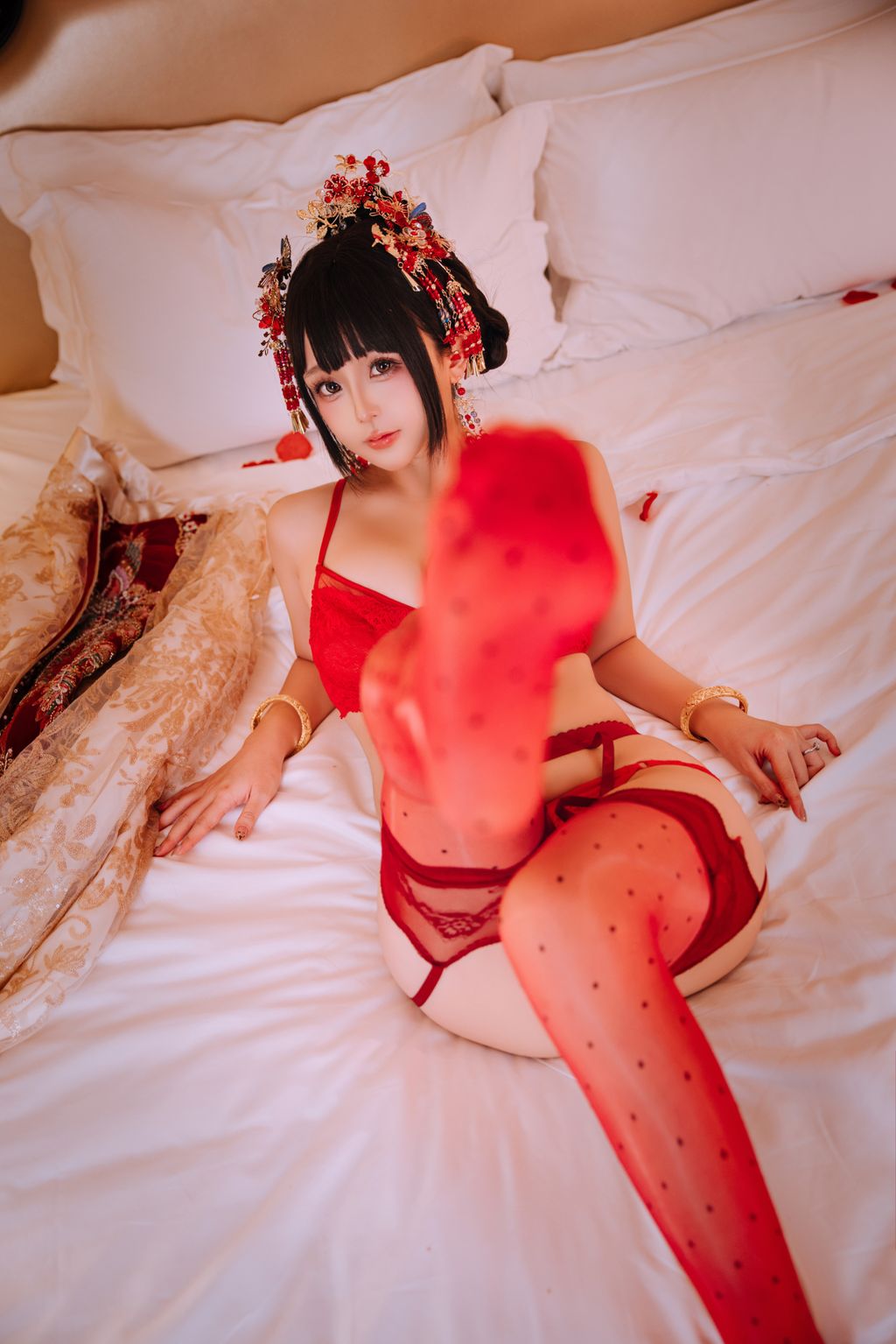 Coser@日奈娇: 洞房花烛 (190 photos + 5 videos) 1 Coser@日奈娇: 洞房花烛 (190 photos + 5 videos) 1