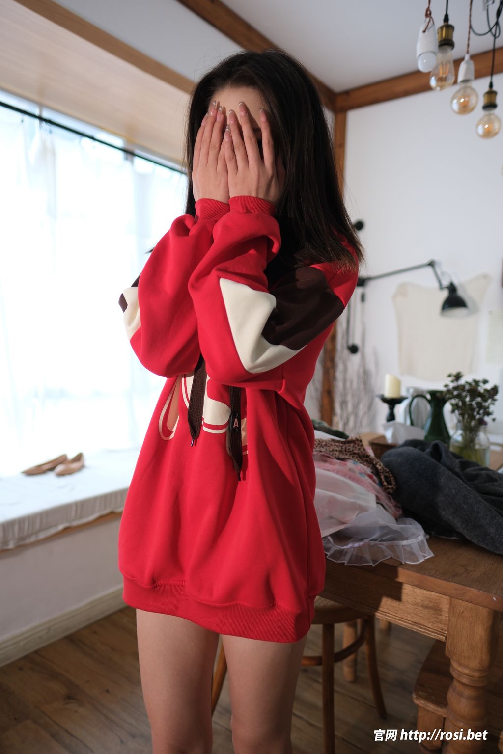 [ROSI写真] 2025.12.21 No.5130 (107 photos)