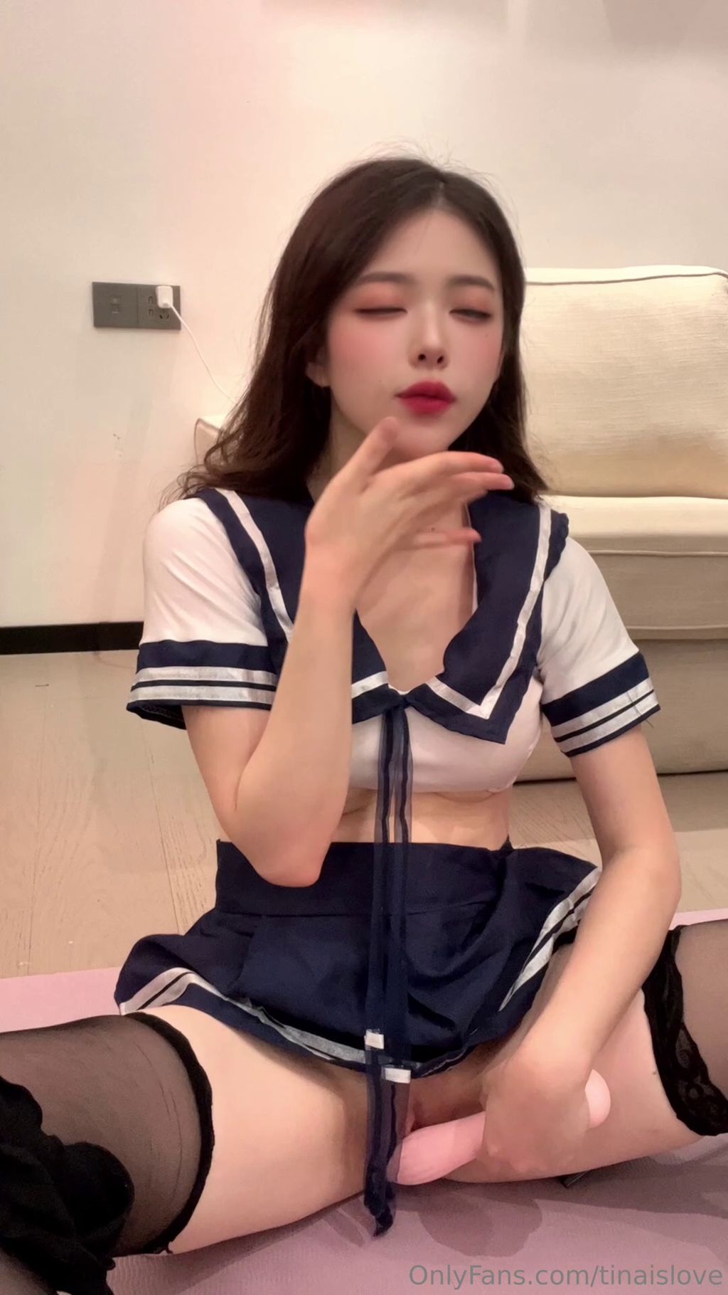 tinaislove: 韩国OF (65 photos + 7 videos)