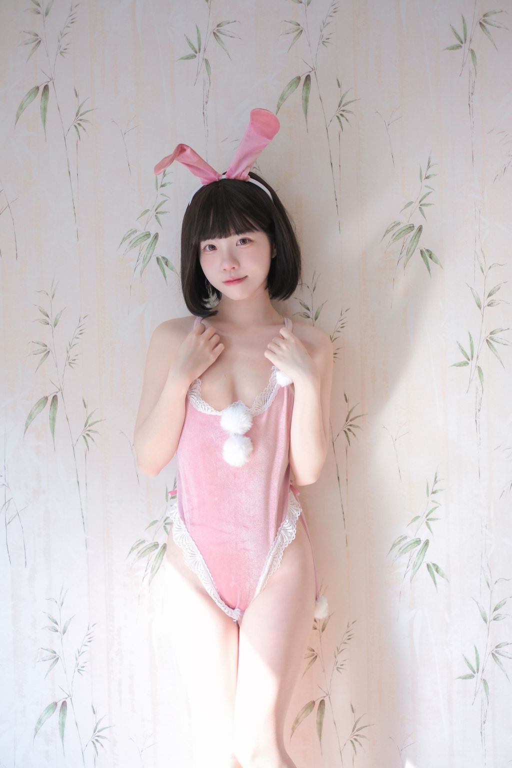 Coser@可可小白兔: 純慾兔女郎 (50 photos)