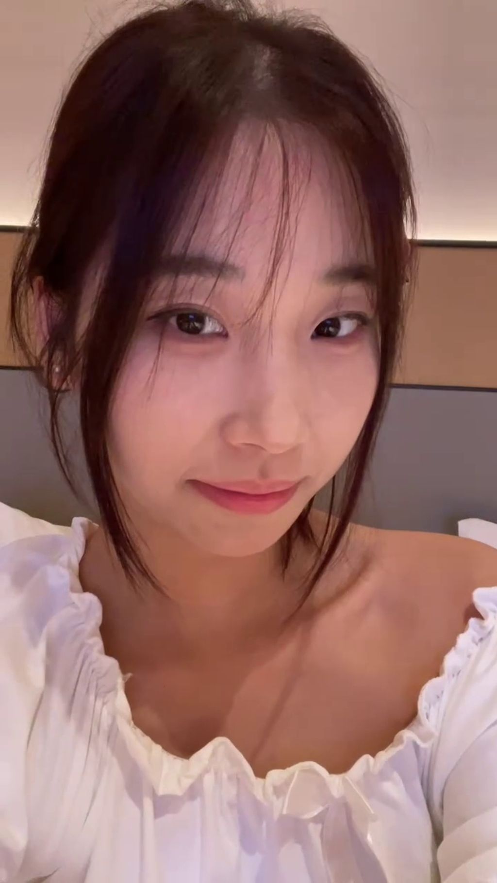 嫩滑可爱的学生妹: 完美露脸和男友的性福日常 (57 photos + 26 videos) 12 嫩滑可爱的学生妹: 完美露脸和男友的性福日常 (57 photos + 26 videos) 12