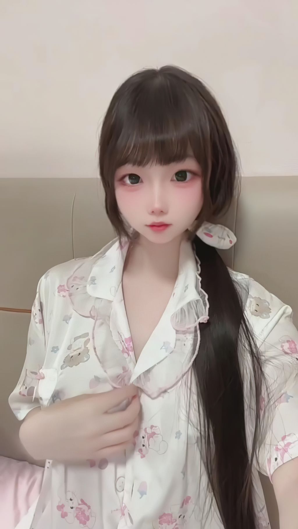 软酱(坏小狗): 清纯少女 最新门槛 反差少萝 (54 photos + 8 videos)
