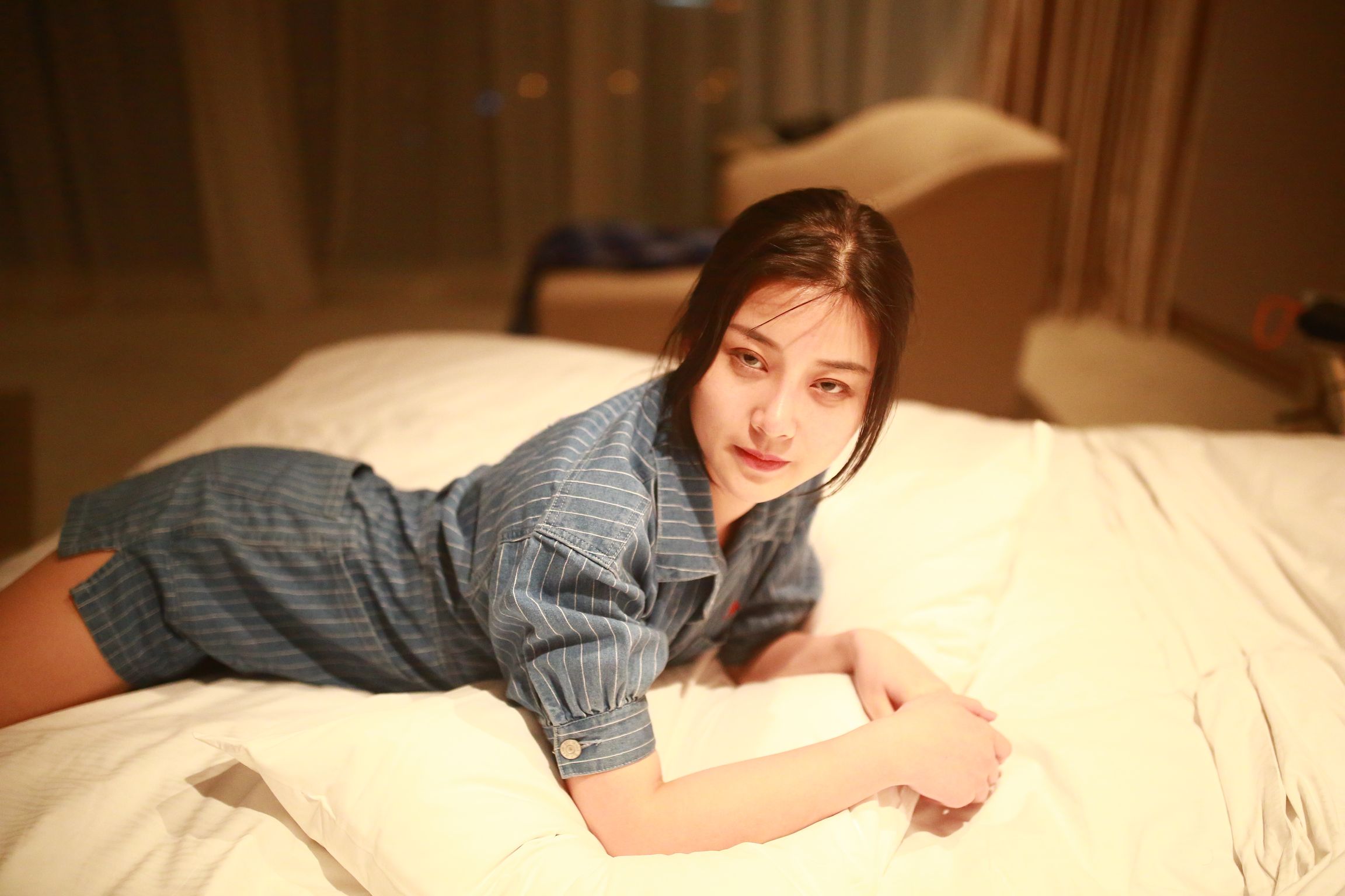 [Private Photoshoot] 明珠: 清纯女神 酒店调教 全尺度私拍 (649 photos + 2 videos)