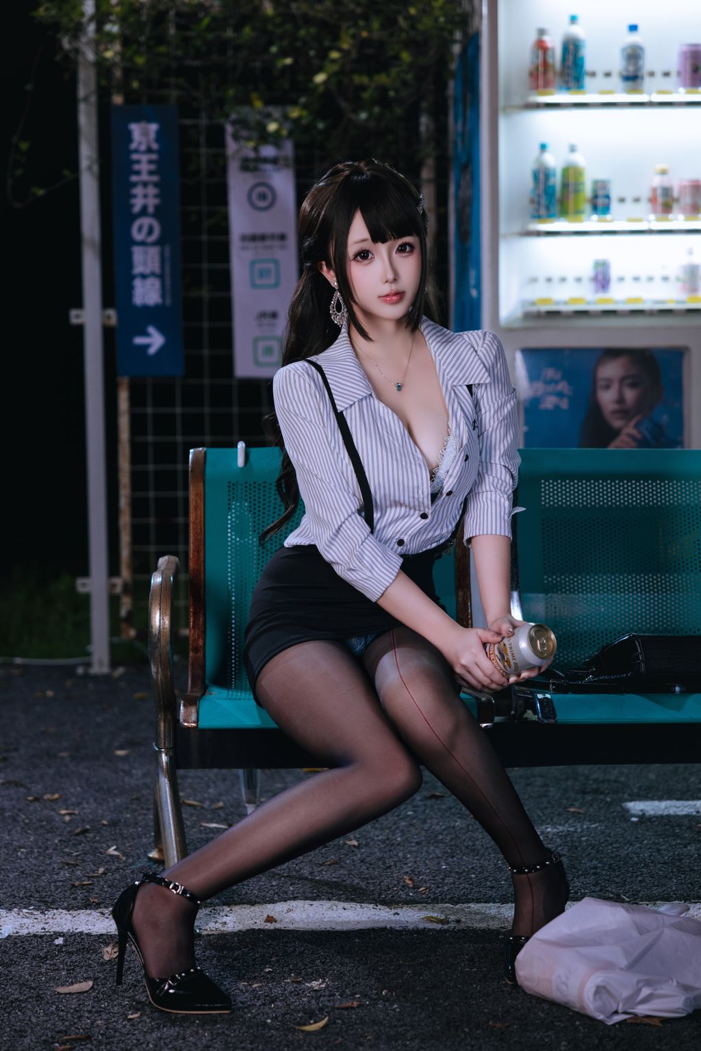 Coser@日奈娇: 下班的OL (188 photos + 6 videos)