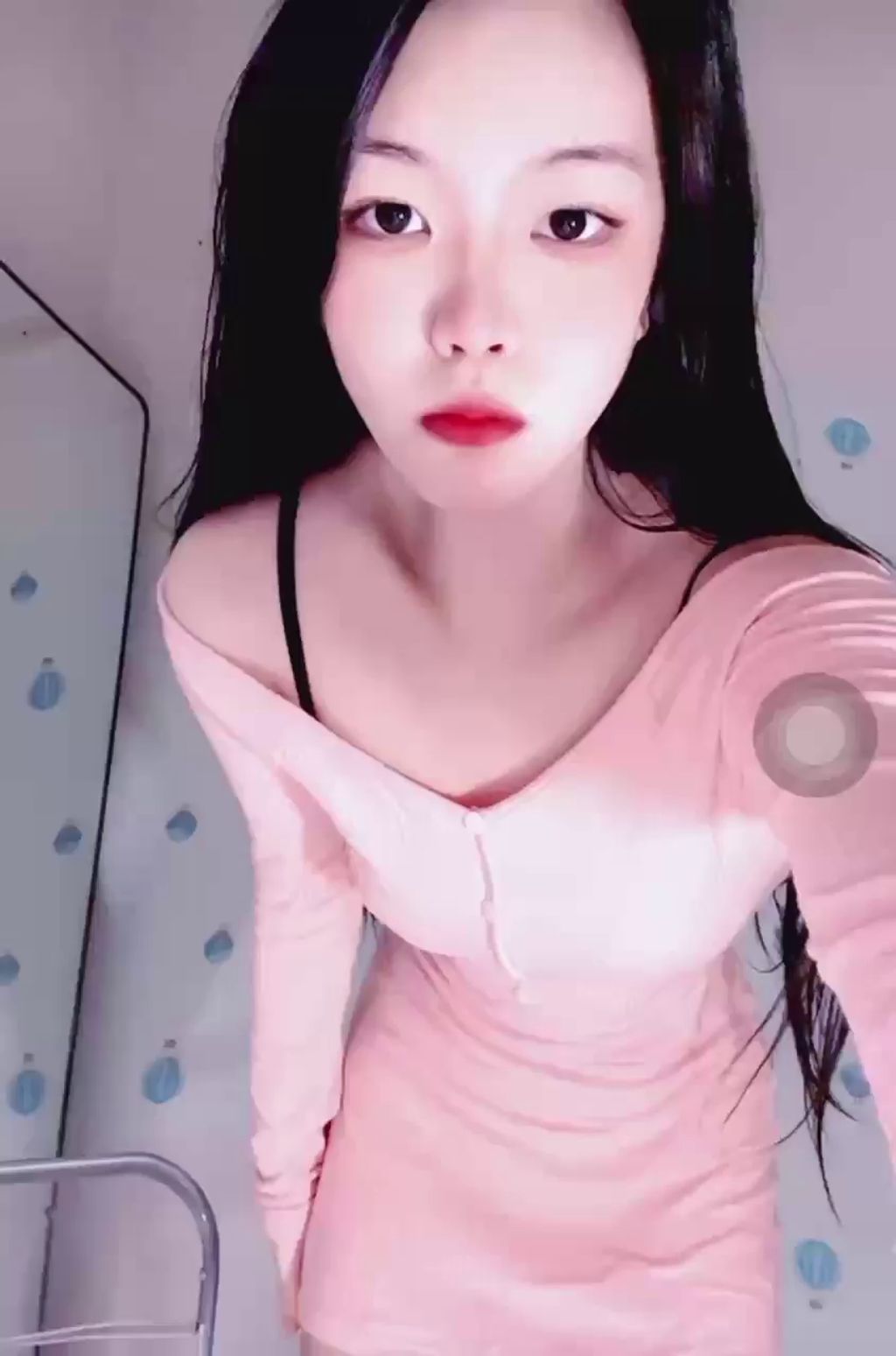 小羊aa: 快手泄密 苗条清纯美女 门槛福利 裸舞 (74 photos + 46 videos) 2 小羊aa: 快手泄密 苗条清纯美女 门槛福利 裸舞 (74 photos + 46 videos) 2