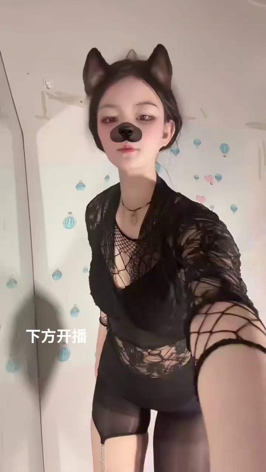 小羊aa: 快手泄密 苗条清纯美女 门槛福利 裸舞 (74 photos + 46 videos)