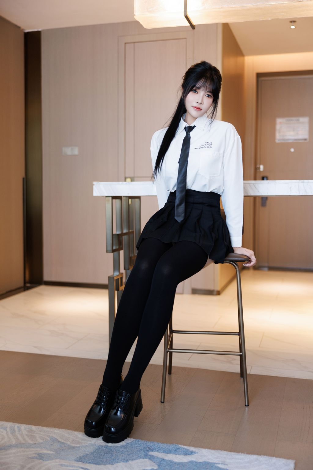 [内购无水印] Na Bi (娜比): 秀人网模特 学生装 (136 photos)