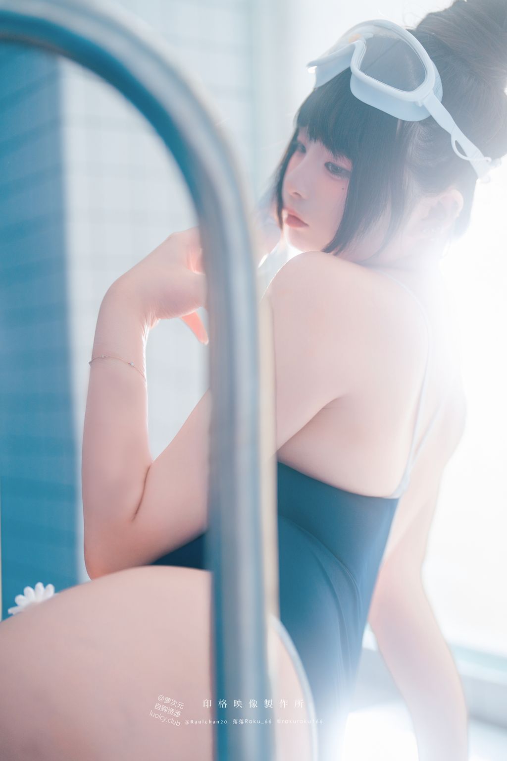 Coser@落落Raku: 8K Tripper (52 photos + 1 video)