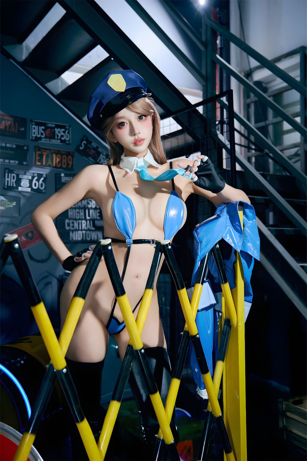 Coser@过期米线线喵: 女警 (59 photos) 12 Coser@过期米线线喵: 女警 (59 photos) 12
