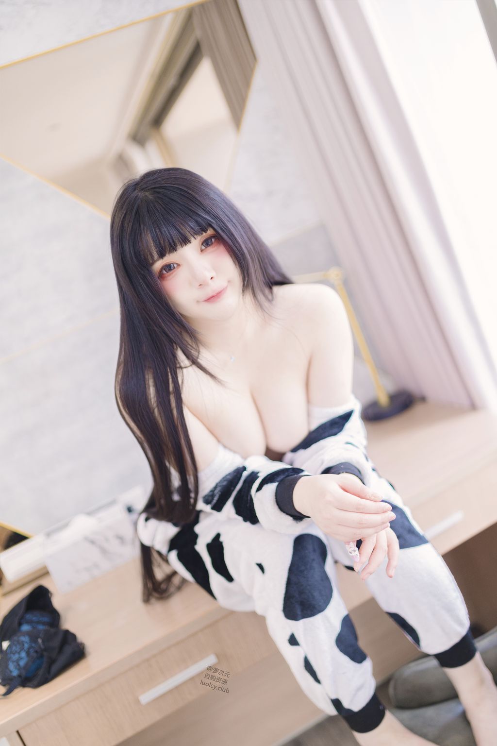 Coser@落落Raku: 8K 奶牛Milky (56 photos + 1 video) 15 Coser@落落Raku: 8K 奶牛Milky (56 photos + 1 video) 15