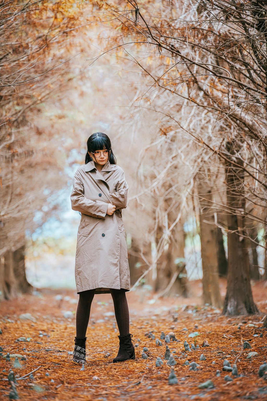 Coser@落落Raku: 8K 暮秋 muhchiou (58 photos + 1 video)