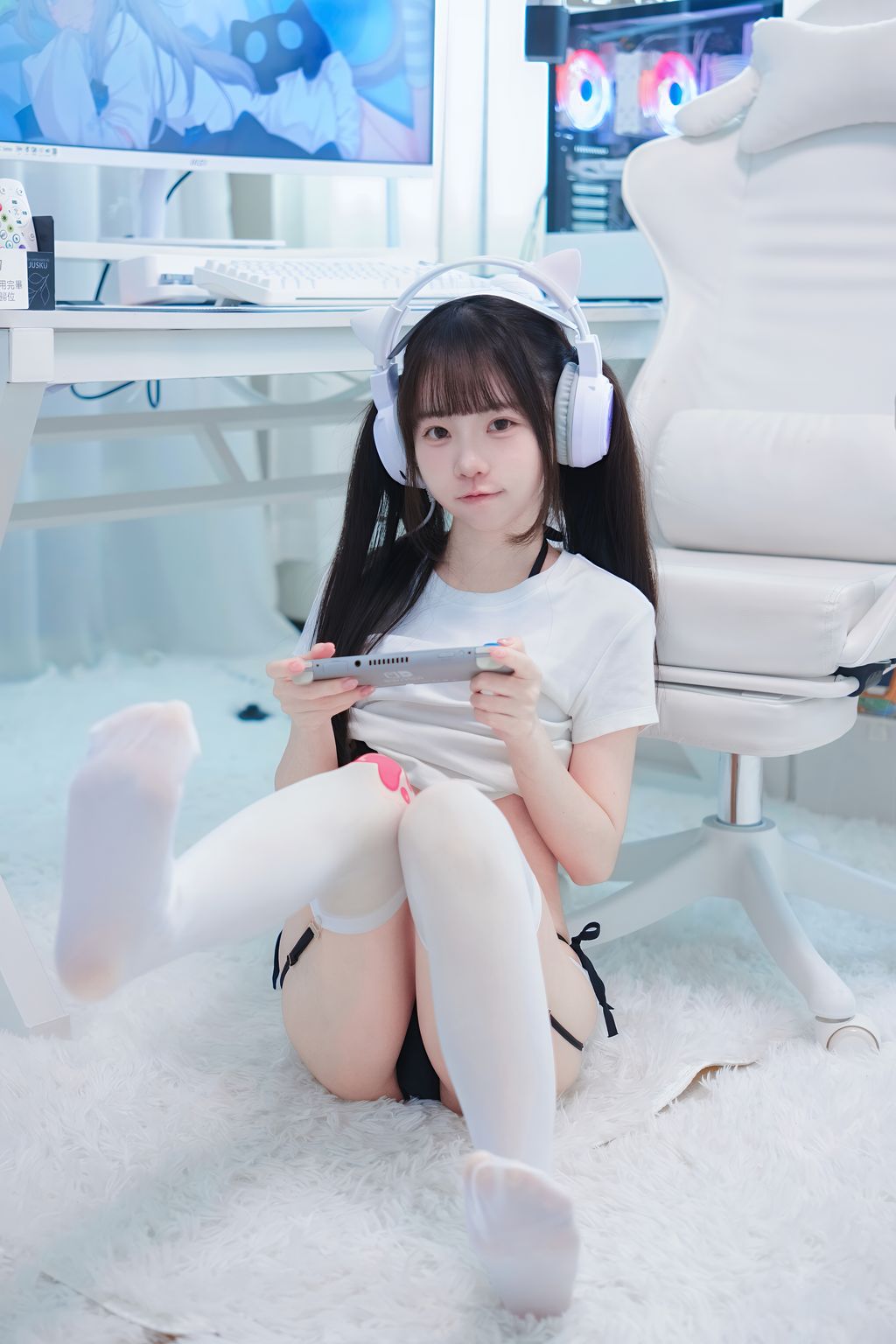 Coser@可可小白兔: 不要打游戏惹 打兔兔 (76 photos)