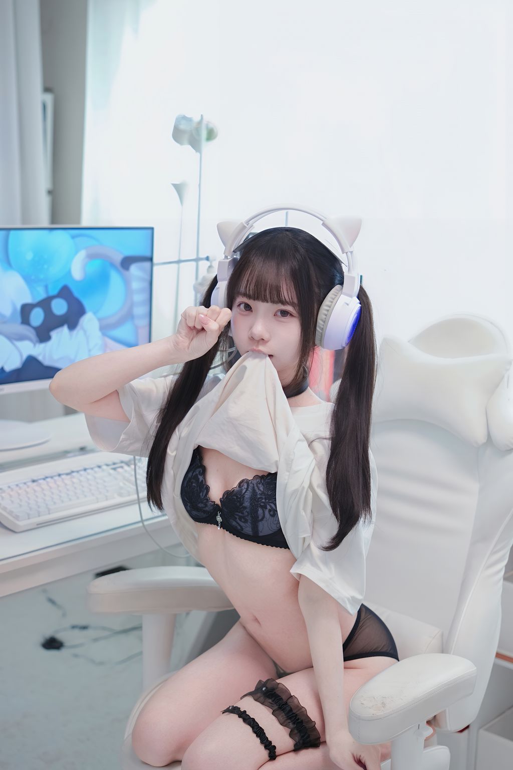 Coser@可可小白兔: 不要打游戏惹 打兔兔 (76 photos) 7 Coser@可可小白兔: 不要打游戏惹 打兔兔 (76 photos) 7