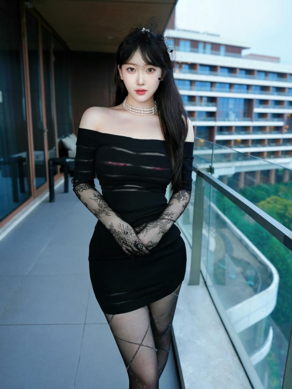 [内购无水印] 林昔予yorki: 秀人网模特 未亡人 (81 photos)