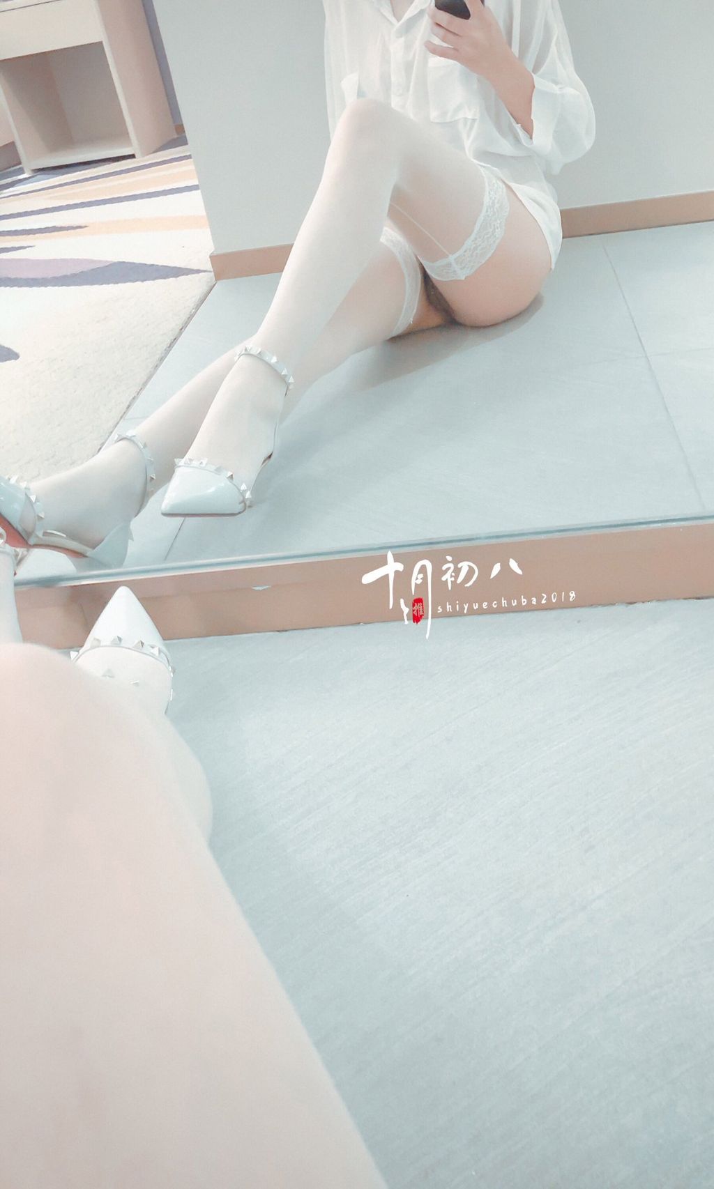十月初八: 人前露出私拍合集 (645 photos + 8 videos) 12 十月初八: 人前露出私拍合集 (645 photos + 8 videos) 12