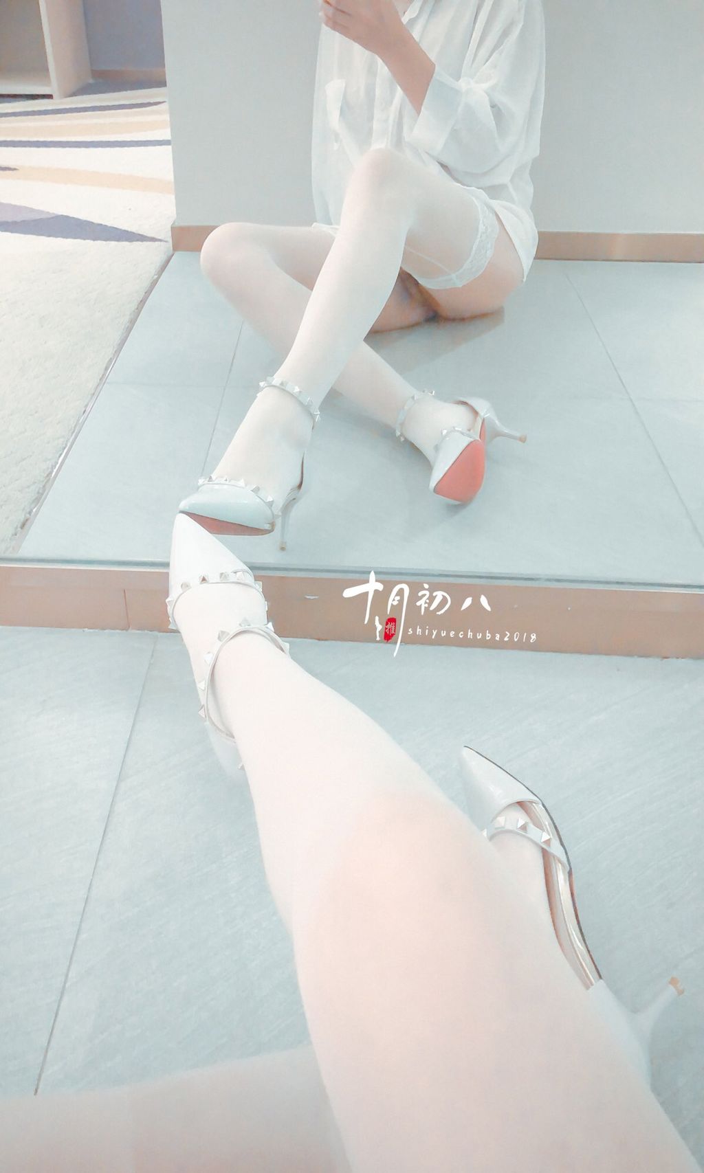 十月初八: 人前露出私拍合集 (645 photos + 8 videos) 4 十月初八: 人前露出私拍合集 (645 photos + 8 videos) 4