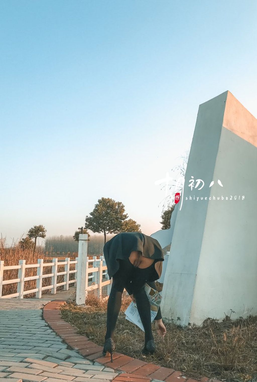 十月初八: 人前露出私拍合集 (645 photos + 8 videos) 18 十月初八: 人前露出私拍合集 (645 photos + 8 videos) 18
