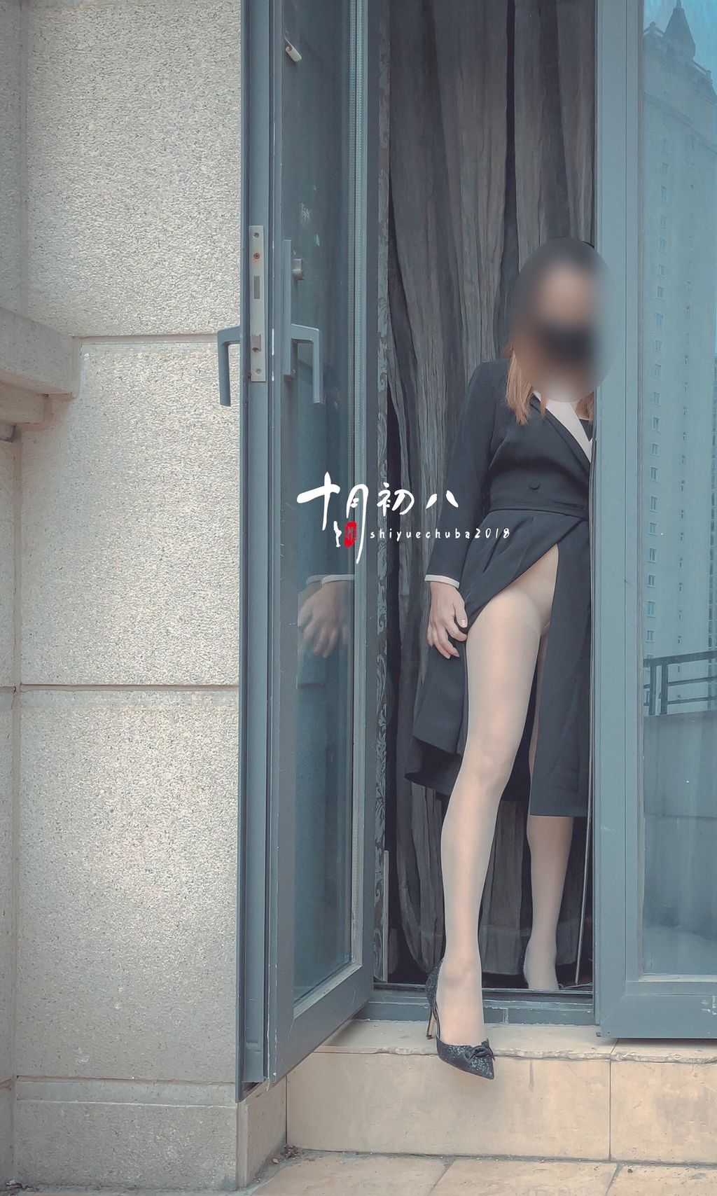 十月初八: 人前露出私拍合集 (645 photos + 8 videos) 15 十月初八: 人前露出私拍合集 (645 photos + 8 videos) 15