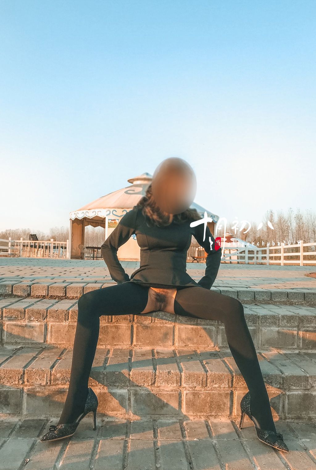 十月初八: 人前露出私拍合集 (645 photos + 8 videos) 11 十月初八: 人前露出私拍合集 (645 photos + 8 videos) 11