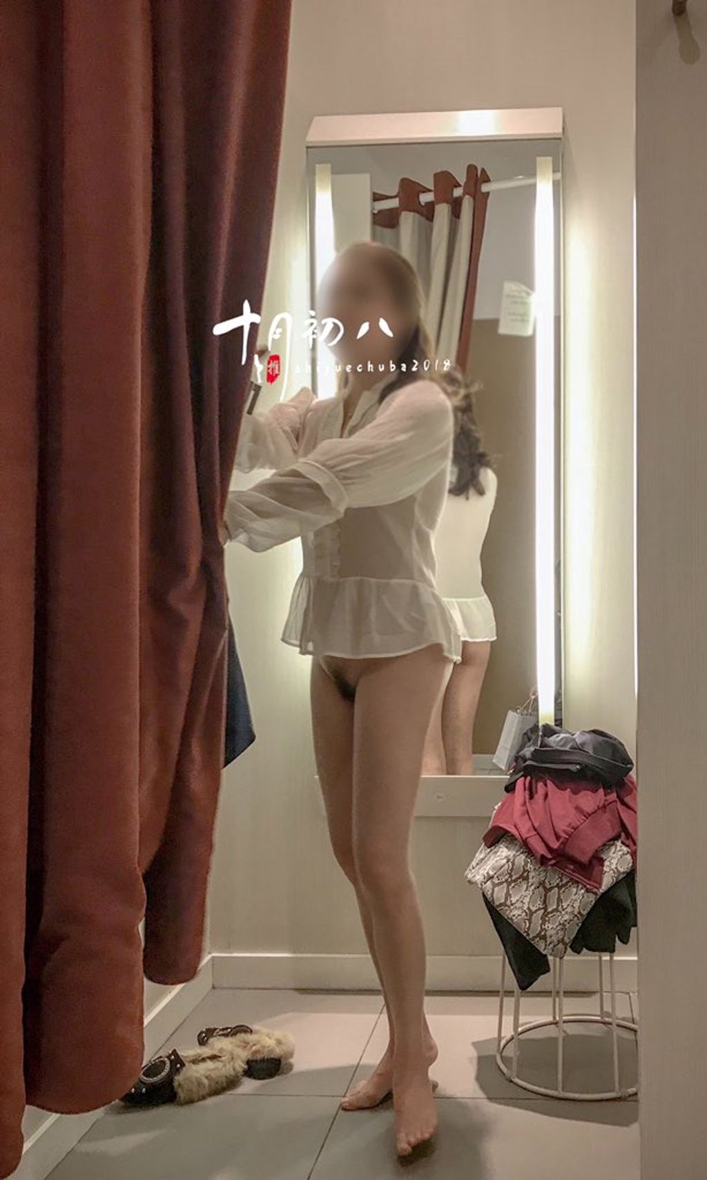 十月初八: 人前露出私拍合集 (645 photos + 8 videos) 1 十月初八: 人前露出私拍合集 (645 photos + 8 videos) 1