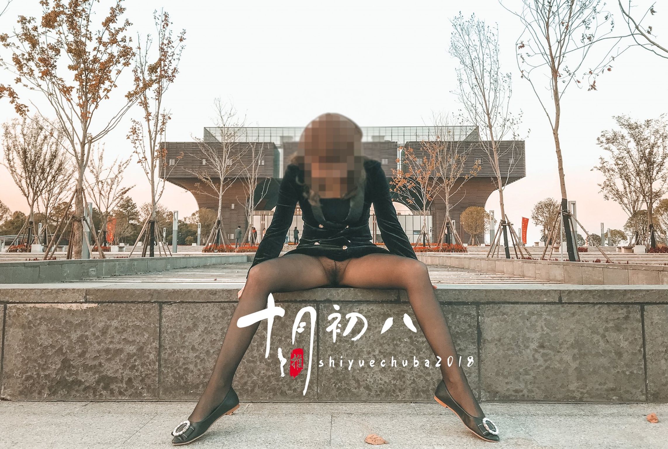 十月初八: 人前露出私拍合集 (645 photos + 8 videos) 13 十月初八: 人前露出私拍合集 (645 photos + 8 videos) 13
