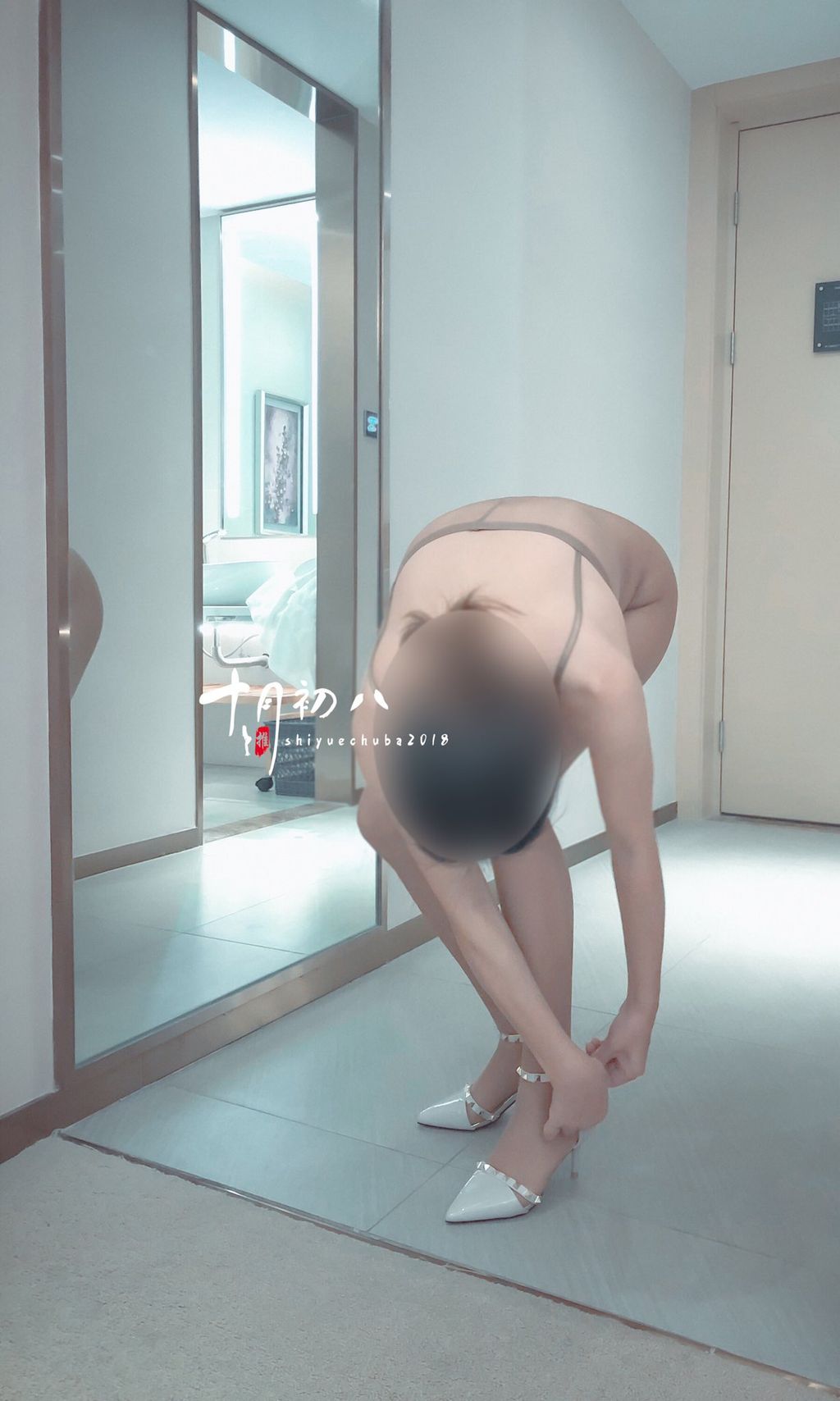 十月初八: 人前露出私拍合集 (645 photos + 8 videos) 3 十月初八: 人前露出私拍合集 (645 photos + 8 videos) 3