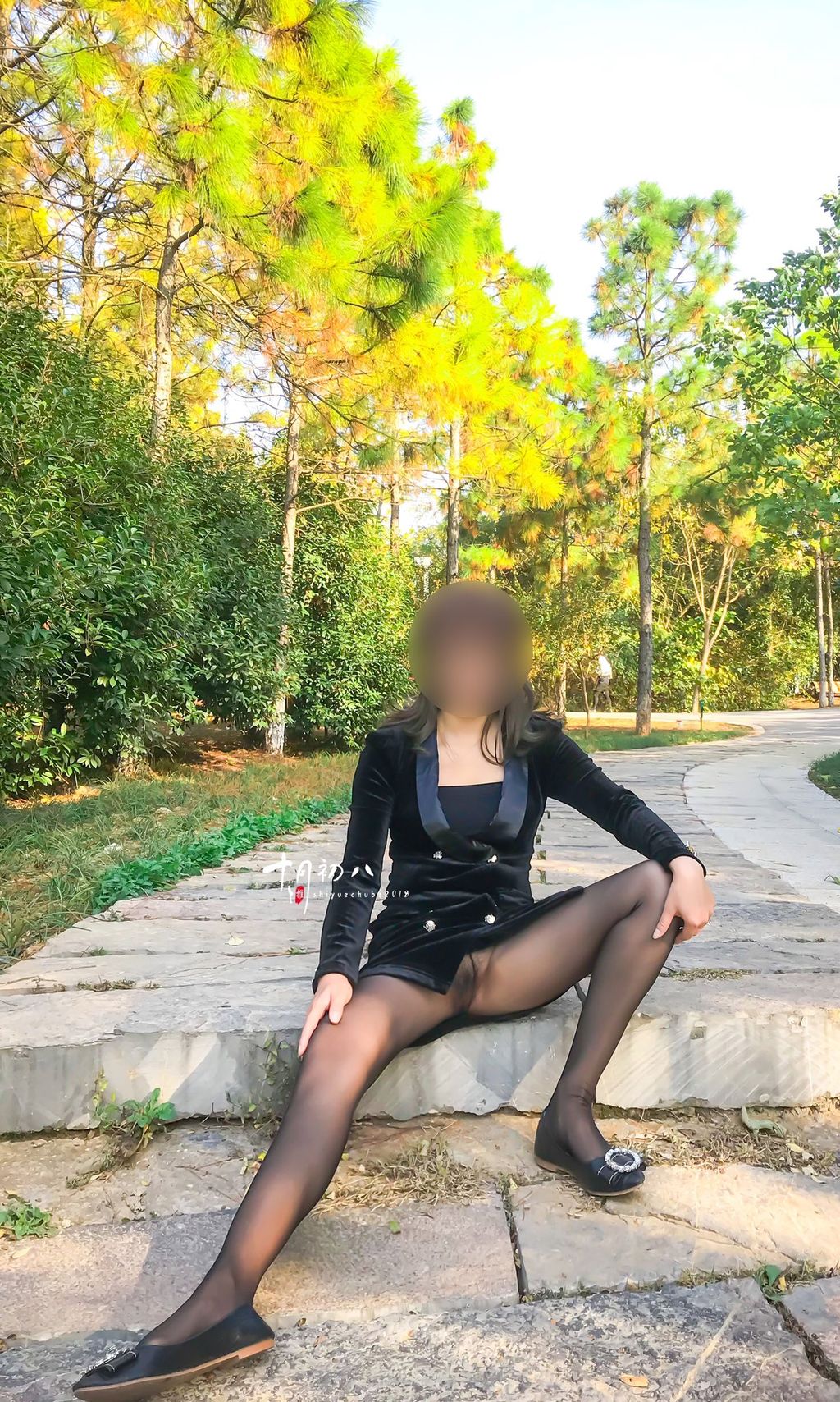 十月初八: 人前露出私拍合集 (645 photos + 8 videos) 9 十月初八: 人前露出私拍合集 (645 photos + 8 videos) 9
