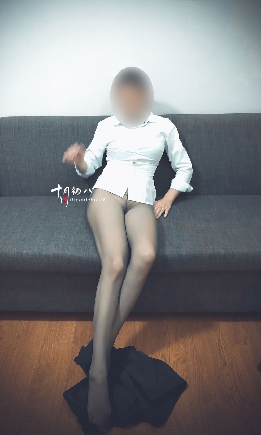 十月初八: 人前露出私拍合集 (645 photos + 8 videos) 12 十月初八: 人前露出私拍合集 (645 photos + 8 videos) 12