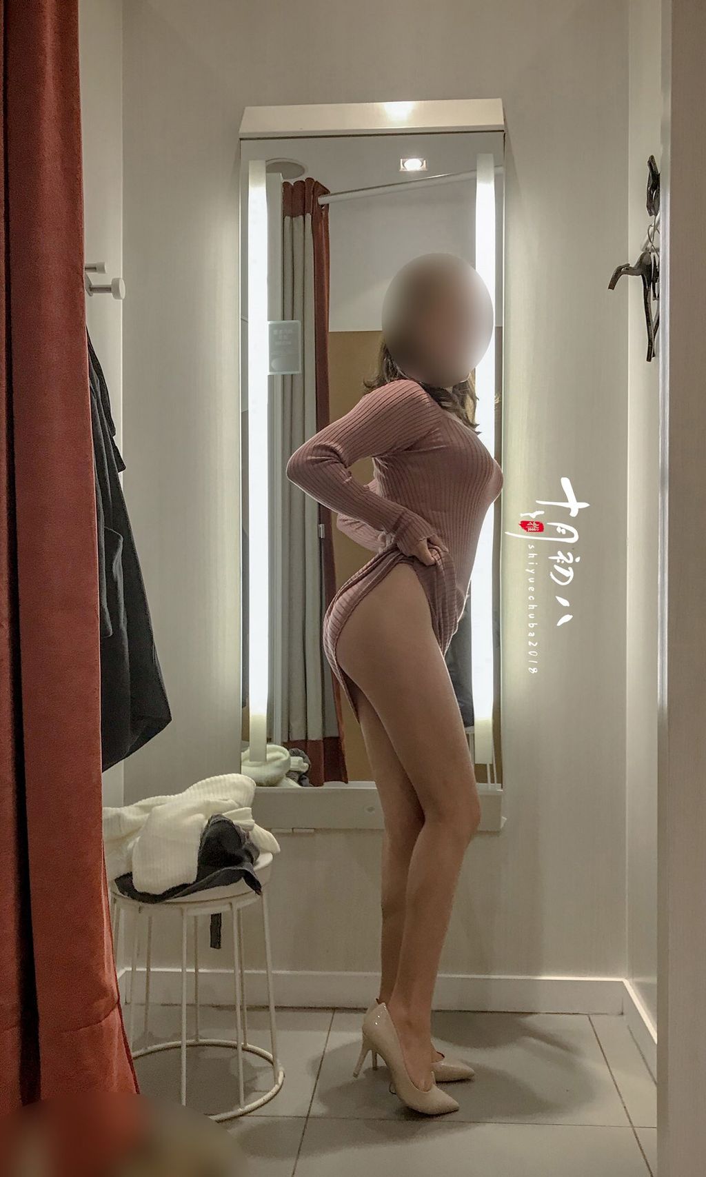 十月初八: 人前露出私拍合集 (645 photos + 8 videos) 16 十月初八: 人前露出私拍合集 (645 photos + 8 videos) 16