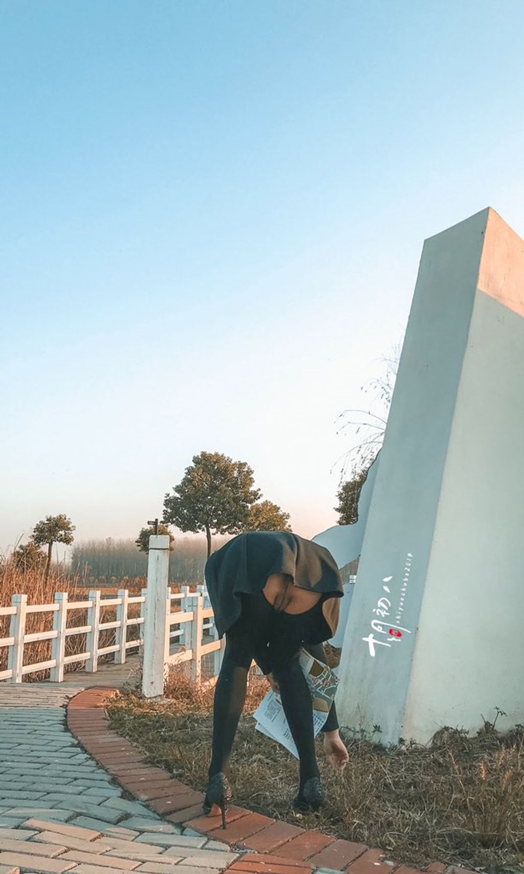 十月初八: 人前露出私拍合集 (645 photos + 8 videos) 17 十月初八: 人前露出私拍合集 (645 photos + 8 videos) 17