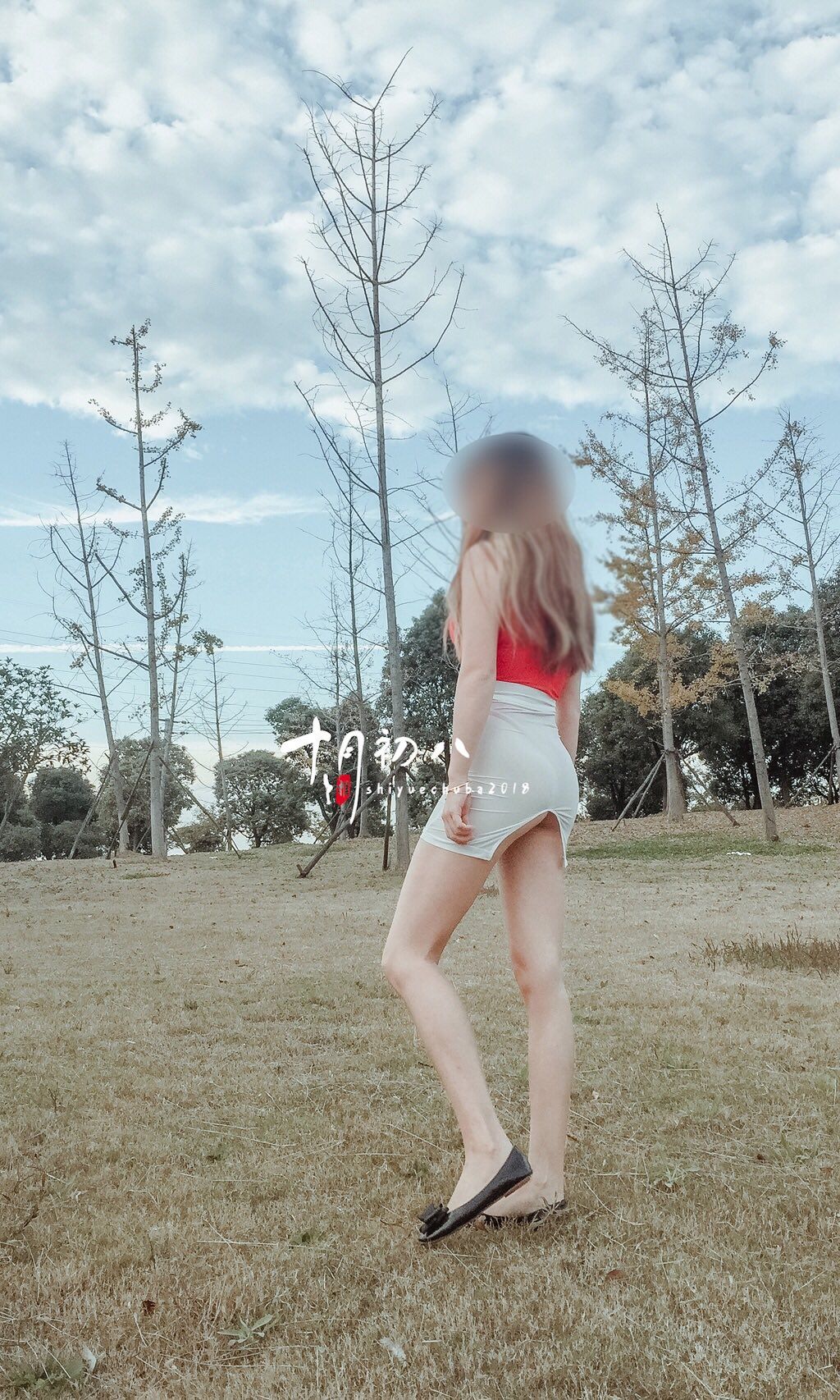 十月初八: 人前露出私拍合集 (645 photos + 8 videos) 14 十月初八: 人前露出私拍合集 (645 photos + 8 videos) 14