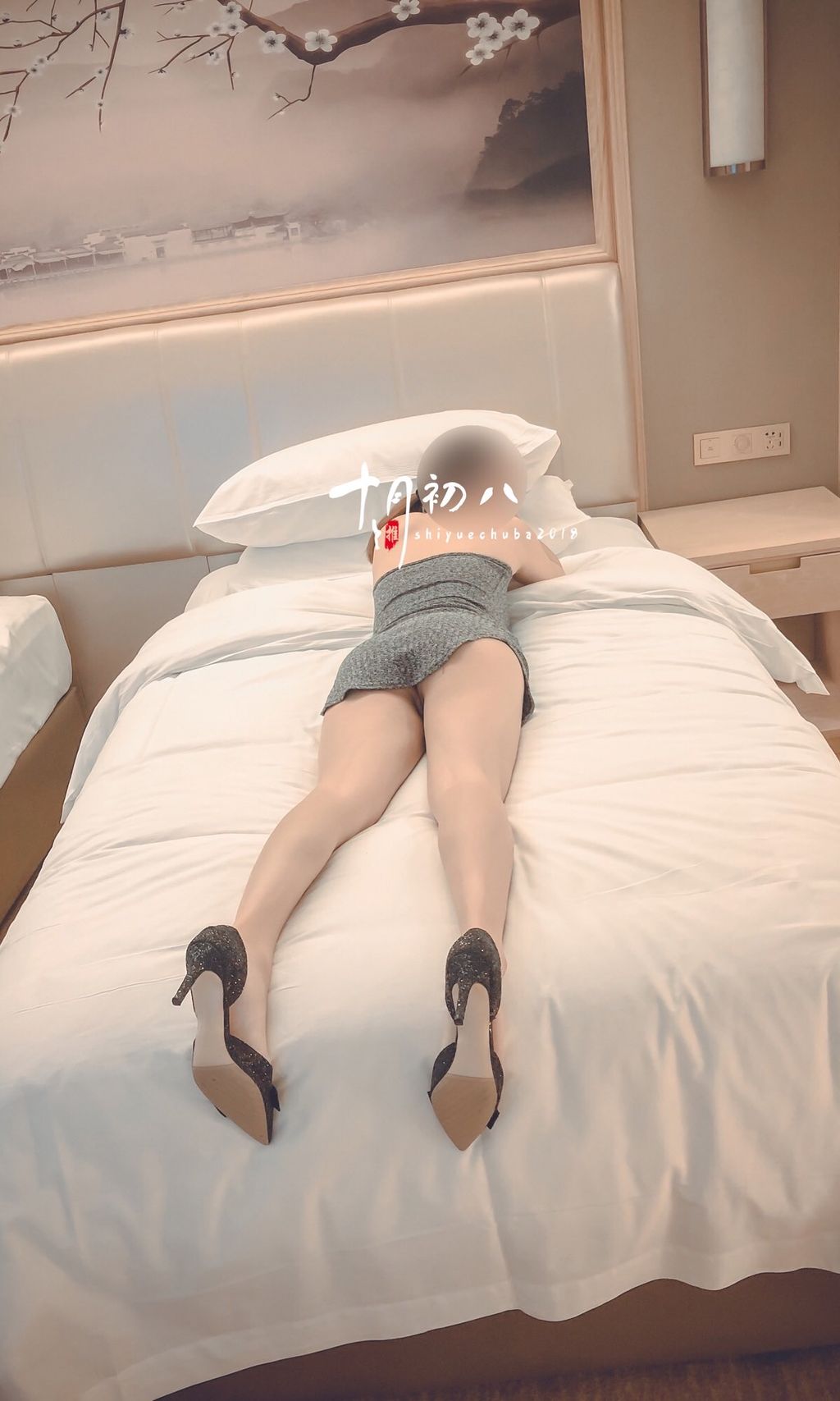 十月初八: 人前露出私拍合集 (645 photos + 8 videos) 10 十月初八: 人前露出私拍合集 (645 photos + 8 videos) 10