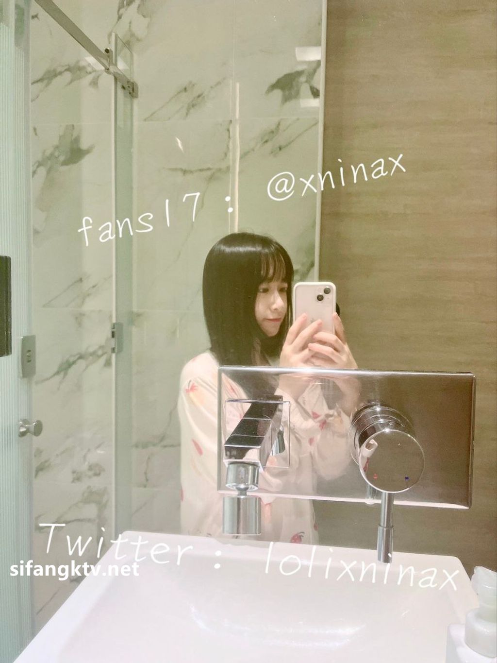 lolixnixax(小只马妮娜): 超级可爱的双马尾福利姬 #01 (395 photos + 79 videos) 7 lolixnixax(小只马妮娜): 超级可爱的双马尾福利姬 #01 (395 photos + 79 videos) 7