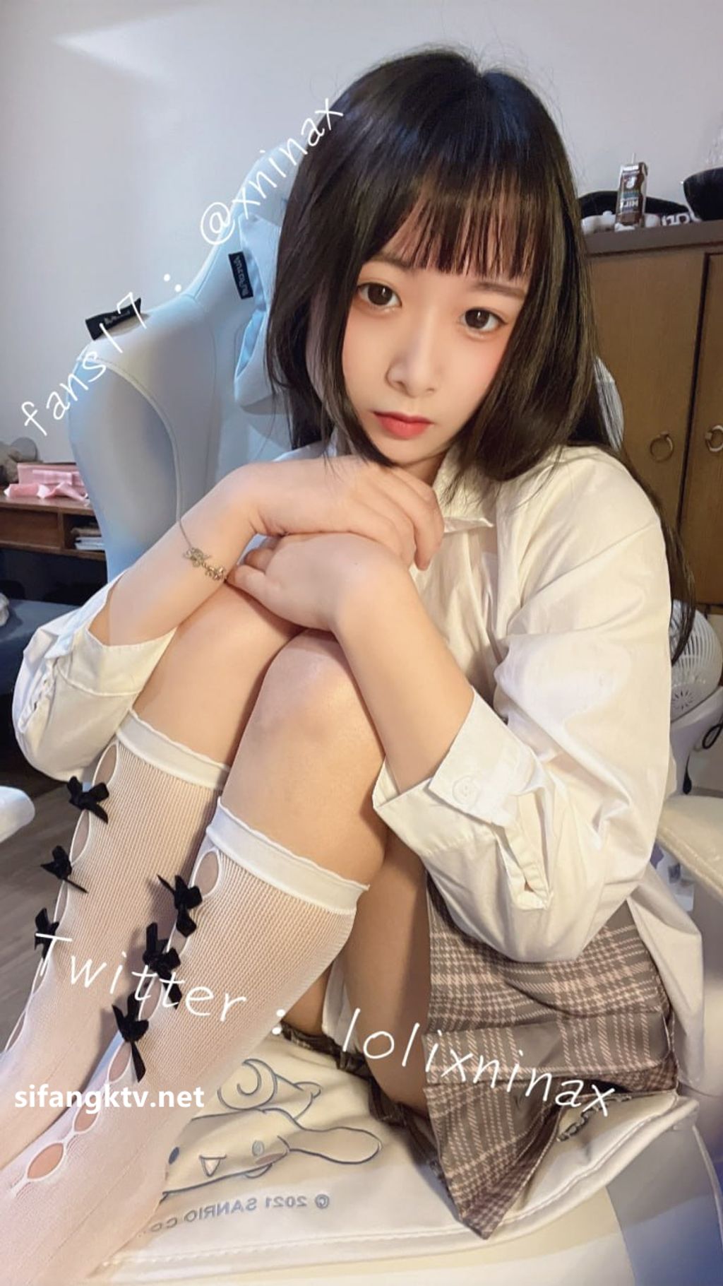 lolixnixax(小只马妮娜): 超级可爱的双马尾福利姬 #01 (395 photos + 79 videos) 11 lolixnixax(小只马妮娜): 超级可爱的双马尾福利姬 #01 (395 photos + 79 videos) 11