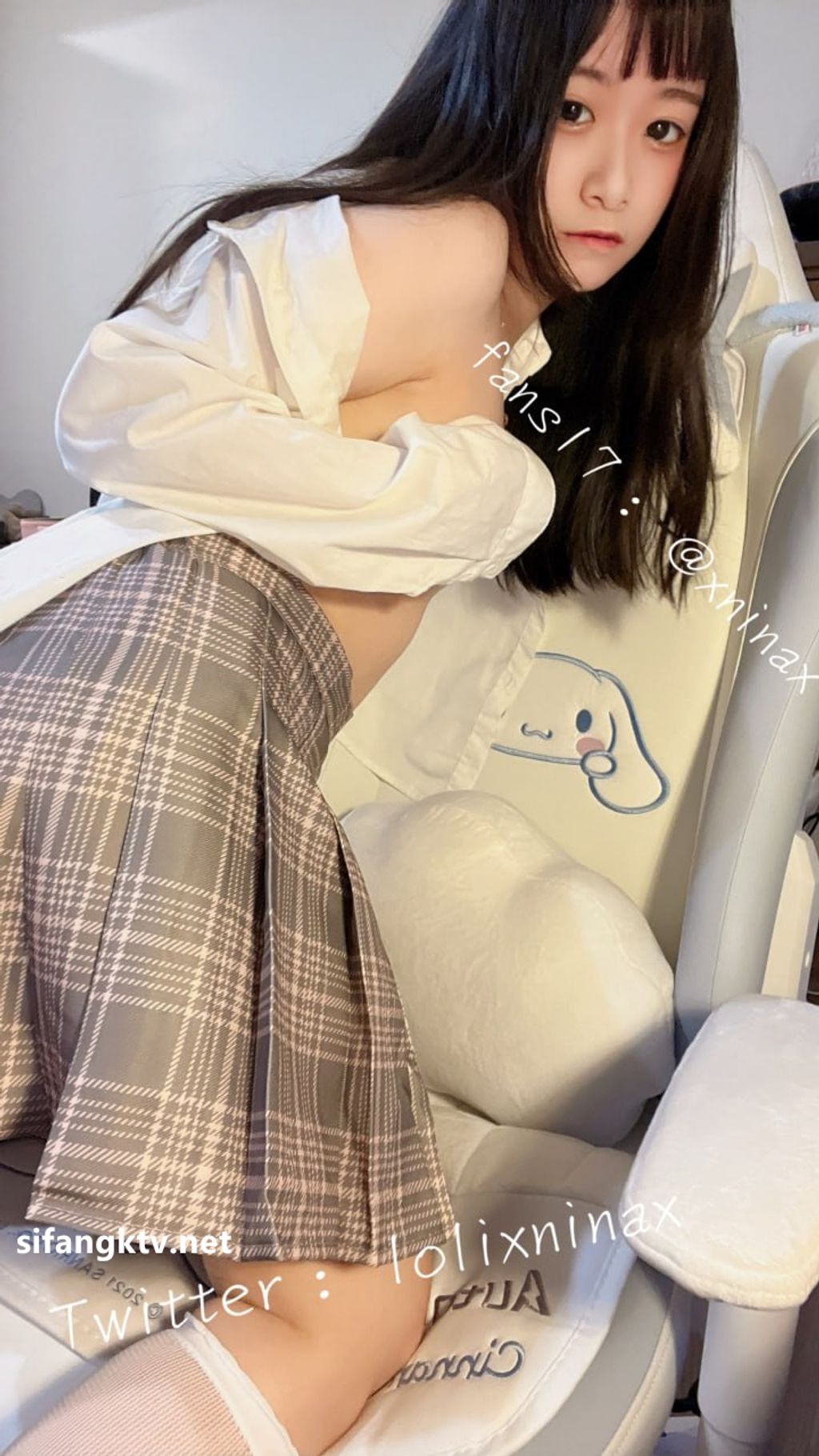 lolixnixax(小只马妮娜): 超级可爱的双马尾福利姬 #01 (395 photos + 79 videos) 14 lolixnixax(小只马妮娜): 超级可爱的双马尾福利姬 #01 (395 photos + 79 videos) 14