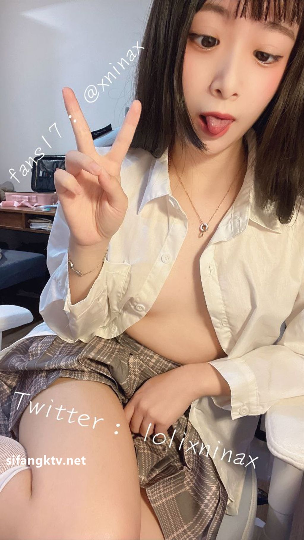 lolixnixax(小只马妮娜): 超级可爱的双马尾福利姬 #01 (395 photos + 79 videos) 6 lolixnixax(小只马妮娜): 超级可爱的双马尾福利姬 #01 (395 photos + 79 videos) 6