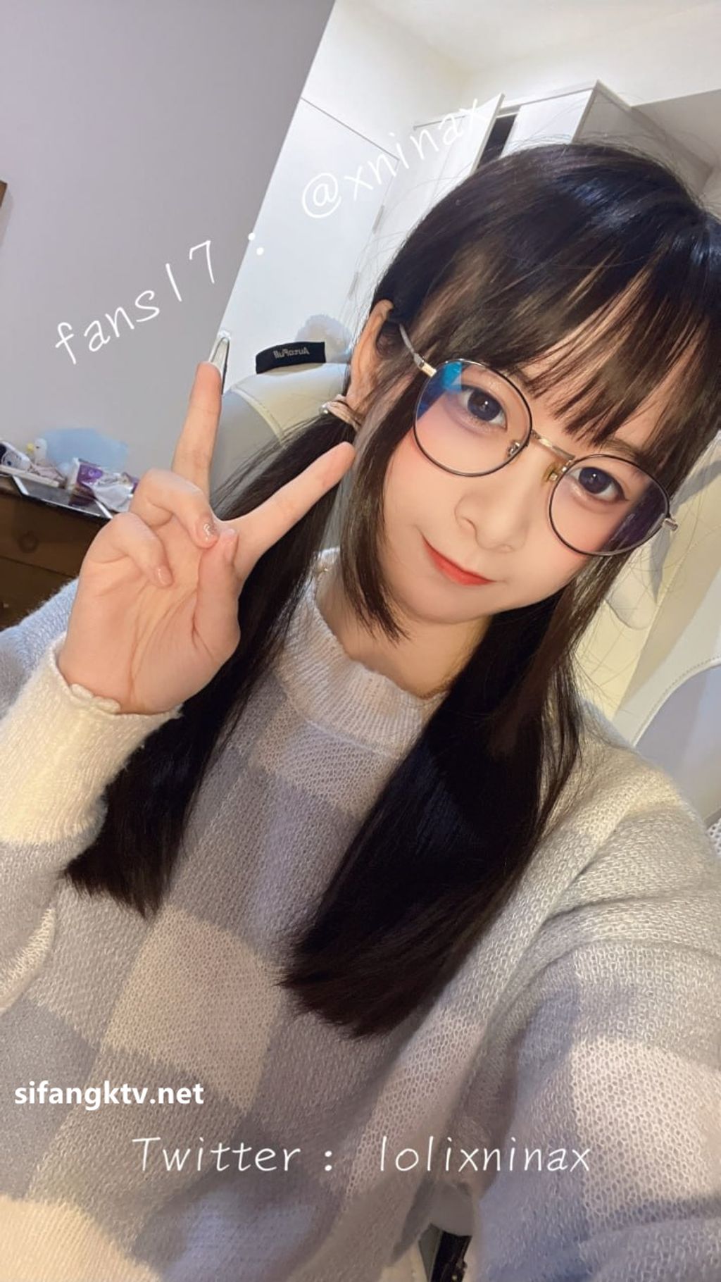 lolixnixax(小只马妮娜): 超级可爱的双马尾福利姬 #01 (395 photos + 79 videos) 4 lolixnixax(小只马妮娜): 超级可爱的双马尾福利姬 #01 (395 photos + 79 videos) 4