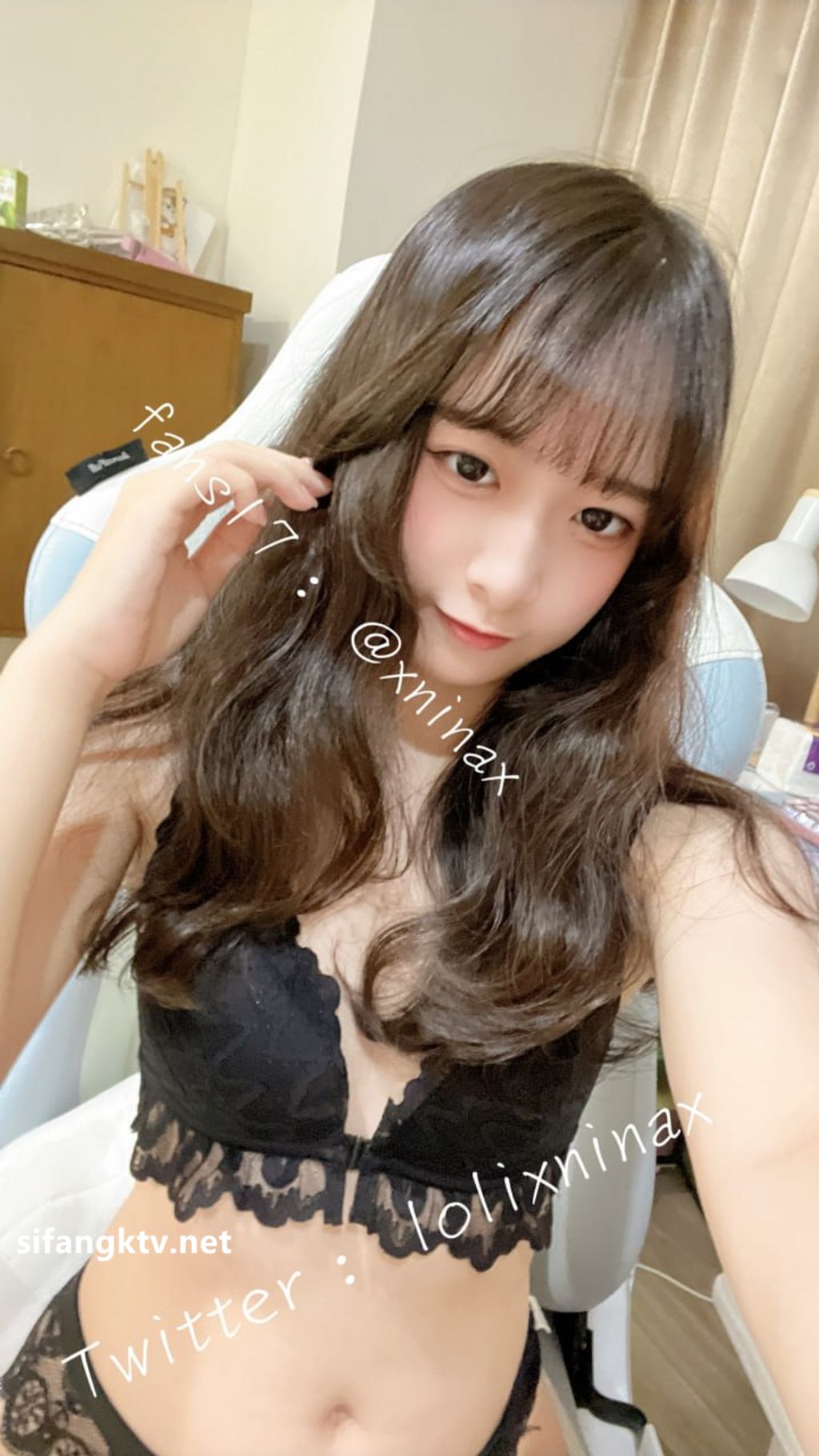 lolixnixax(小只马妮娜): 超级可爱的双马尾福利姬 #01 (395 photos + 79 videos) 8 lolixnixax(小只马妮娜): 超级可爱的双马尾福利姬 #01 (395 photos + 79 videos) 8