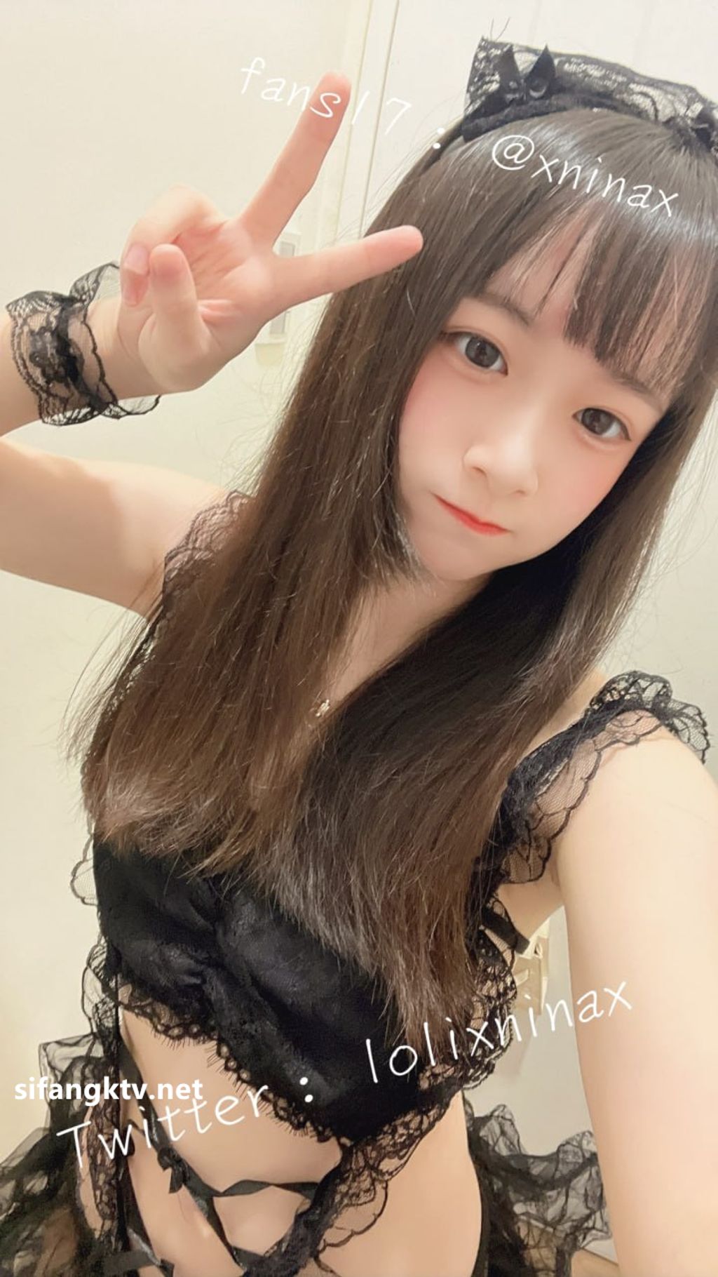 lolixnixax(小只马妮娜): 超级可爱的双马尾福利姬 #01 (395 photos + 79 videos) 5 lolixnixax(小只马妮娜): 超级可爱的双马尾福利姬 #01 (395 photos + 79 videos) 5