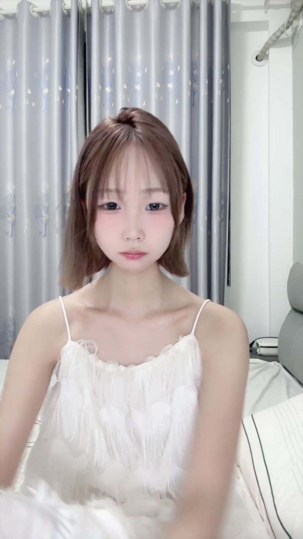 小涵: 古灵精怪 校花女神 (63 photos + 10 videos) 12 小涵: 古灵精怪 校花女神 (63 photos + 10 videos) 12