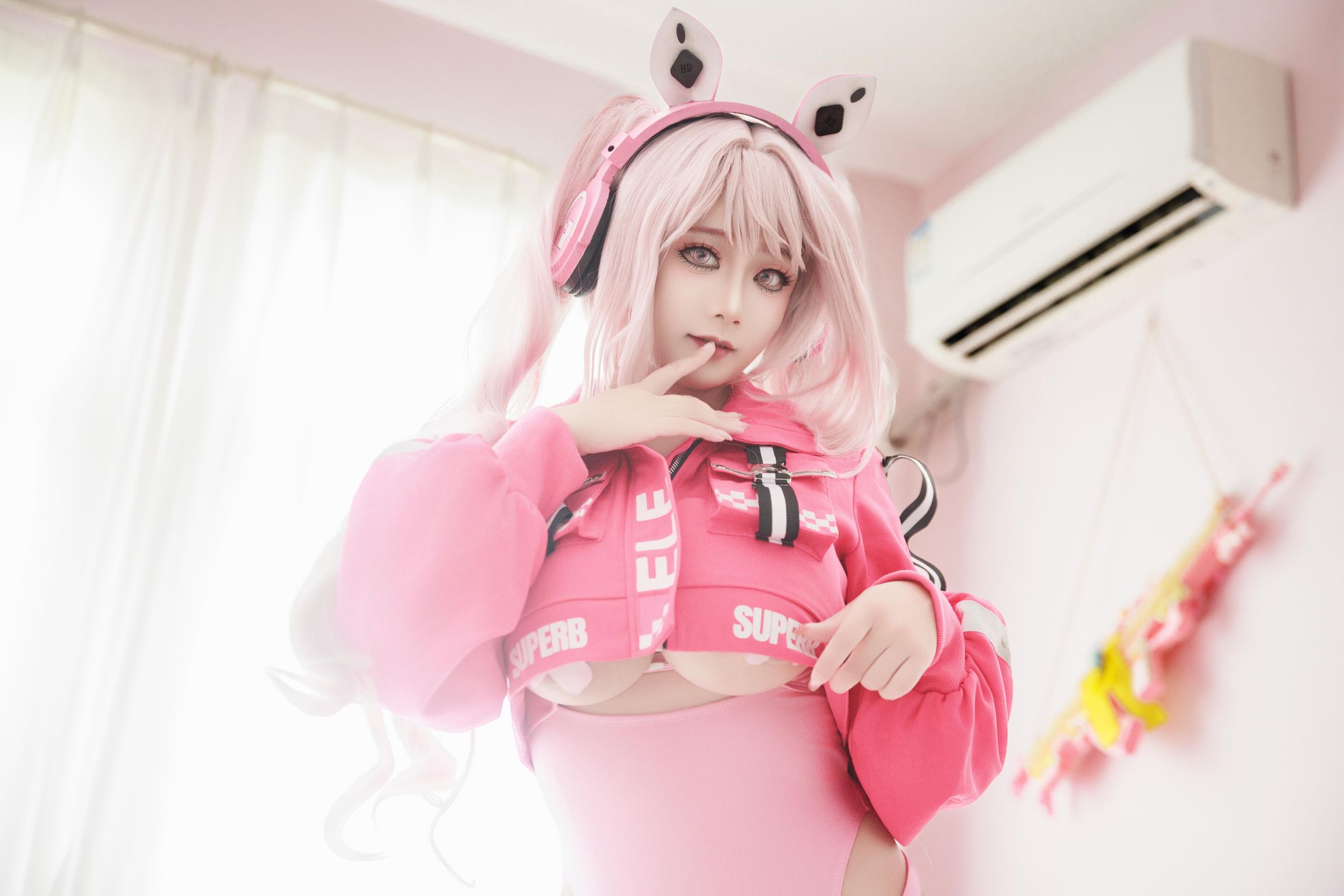 Coser@阿雪雪: 爱丽丝泳装 (94 photos + 1 video)