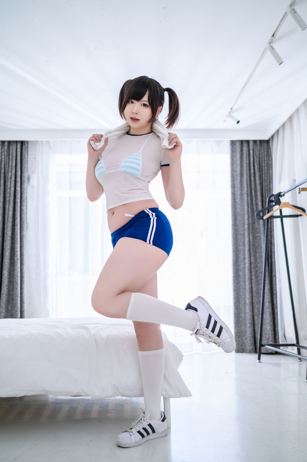 Coser@皮皮奶可可爱了啦: 透视体操服 (50 photos)