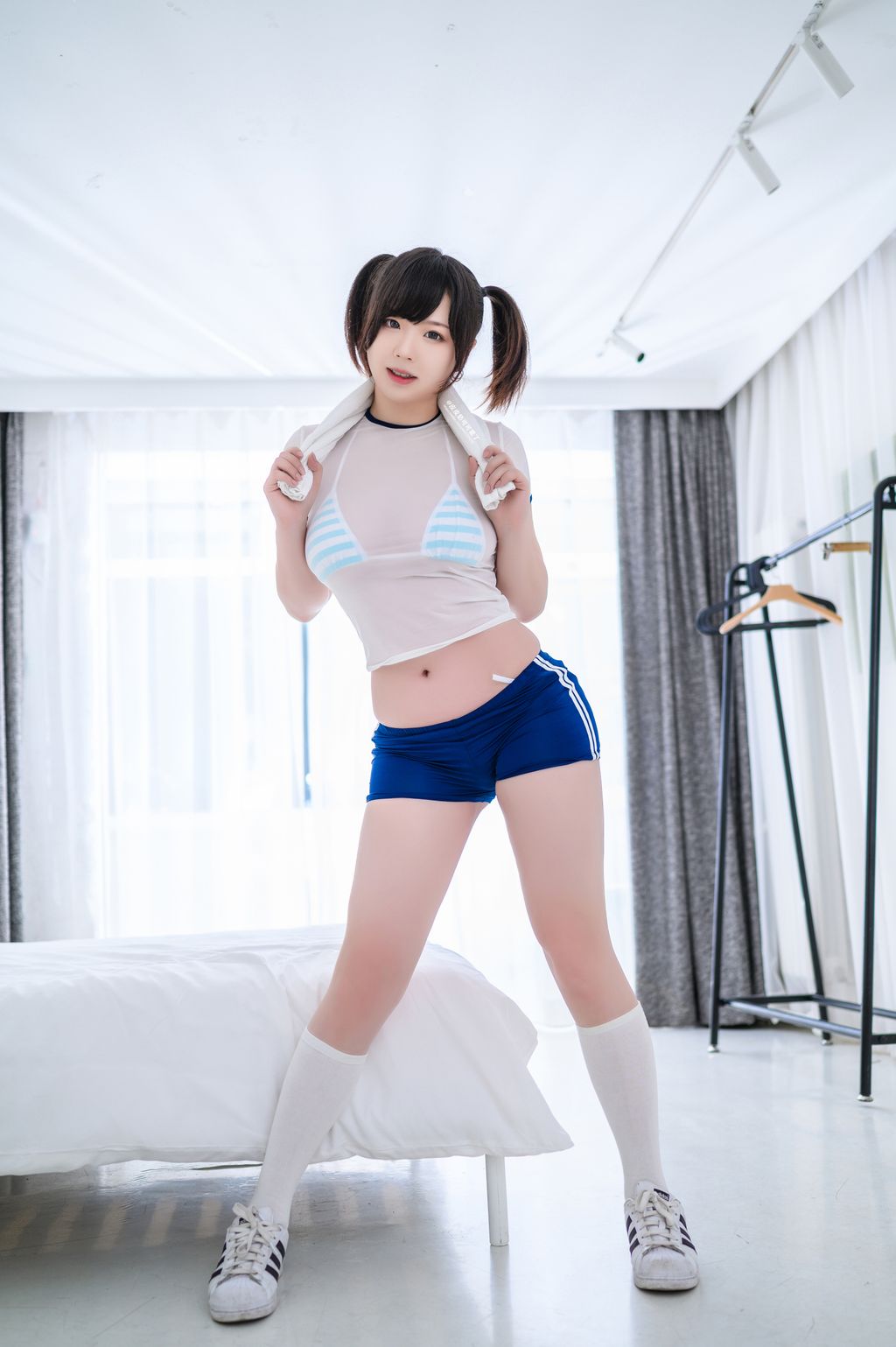 Coser@皮皮奶可可爱了啦: 透视体操服 (50 photos)