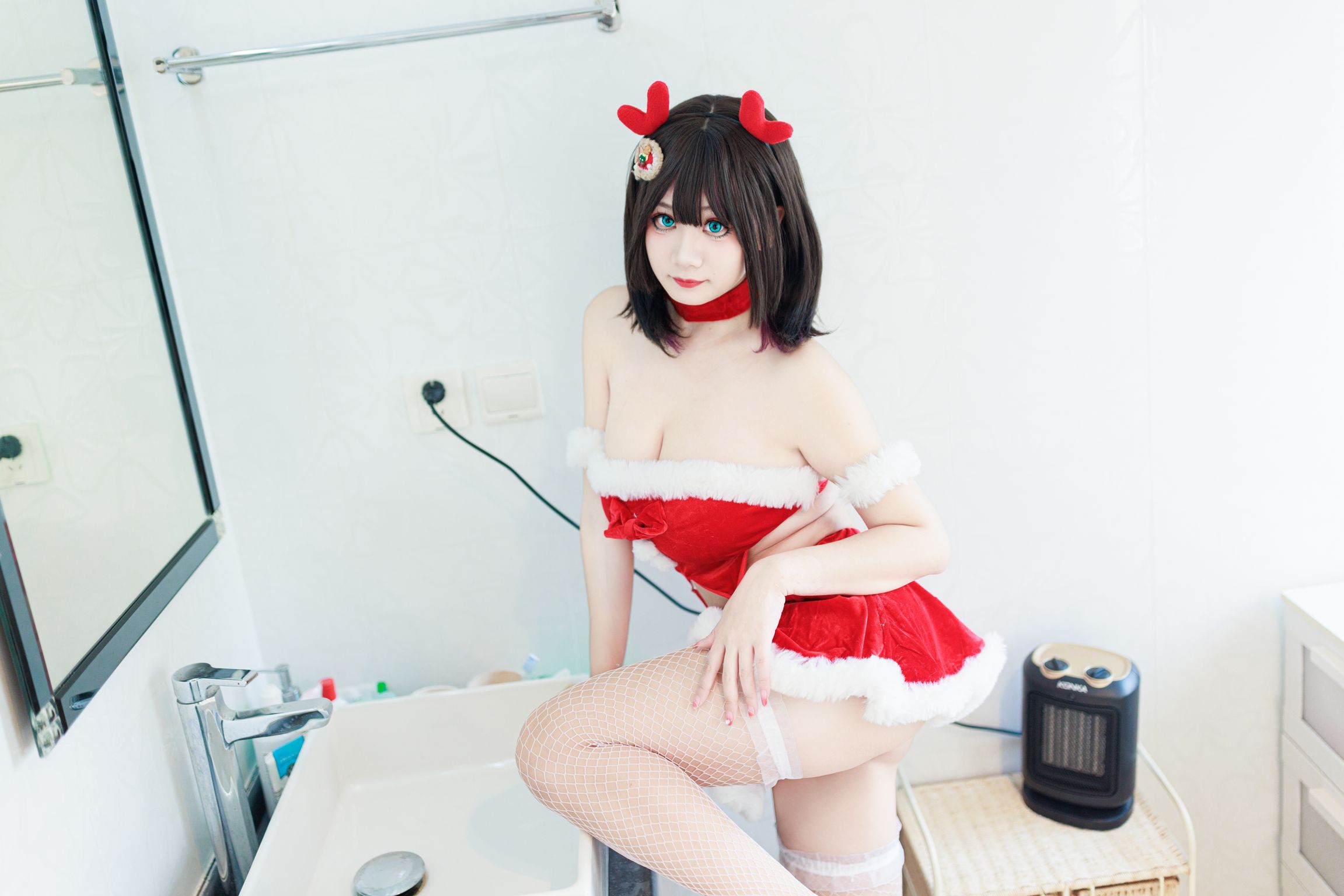 Coser@阿雪雪: 圣诞居家 (83 photos + 2 videos) 17 Coser@阿雪雪: 圣诞居家 (83 photos + 2 videos) 17