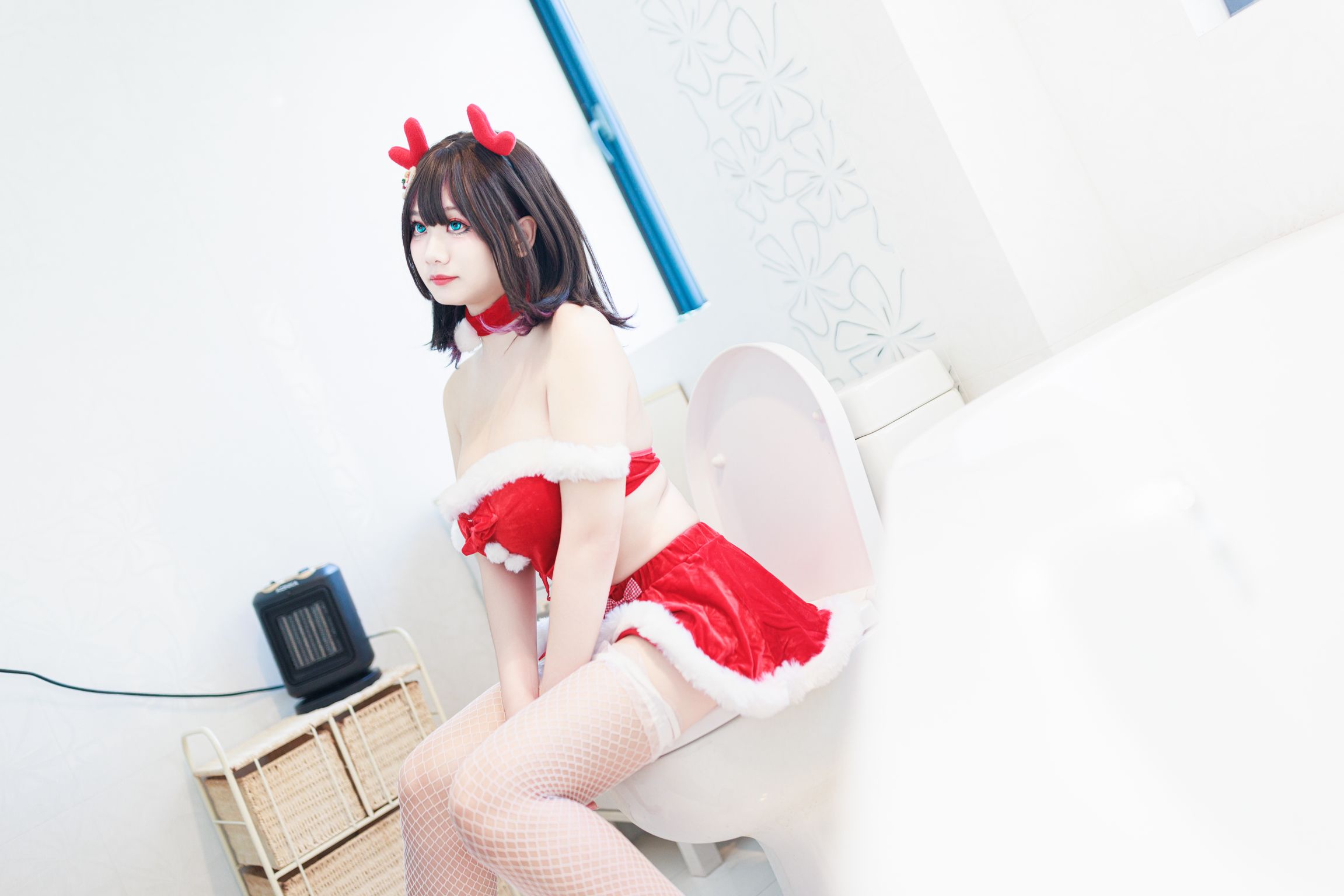 Coser@阿雪雪: 圣诞居家 (83 photos + 2 videos) 14 Coser@阿雪雪: 圣诞居家 (83 photos + 2 videos) 14