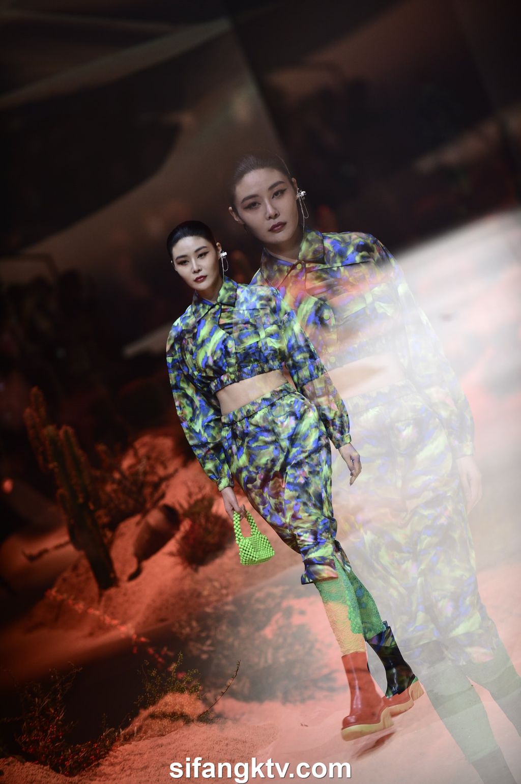 啸啸: 大神摄影合集 (1215 photos + 435 videos) 17 啸啸: 大神摄影合集 (1215 photos + 435 videos) 17