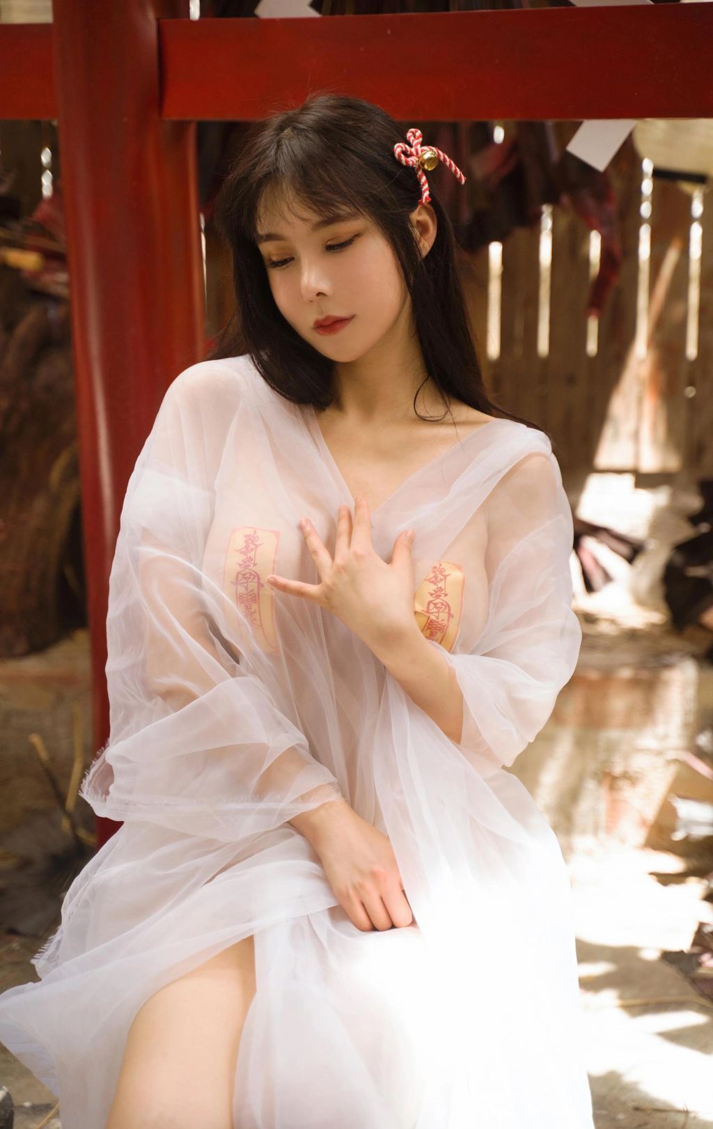 Coser@亚马逊鲶鱼: 神社符纸巫女 (96 photos) 9 Coser@亚马逊鲶鱼: 神社符纸巫女 (96 photos) 9