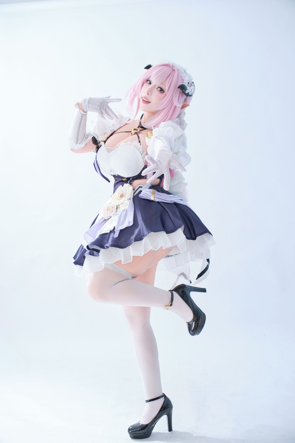Coser@胡桃猫Kurumineko: 崩坏三 爱莉希雅 女仆 (125 photos + 3 videos) 6 Coser@胡桃猫Kurumineko: 崩坏三 爱莉希雅 女仆 (125 photos + 3 videos) 6
