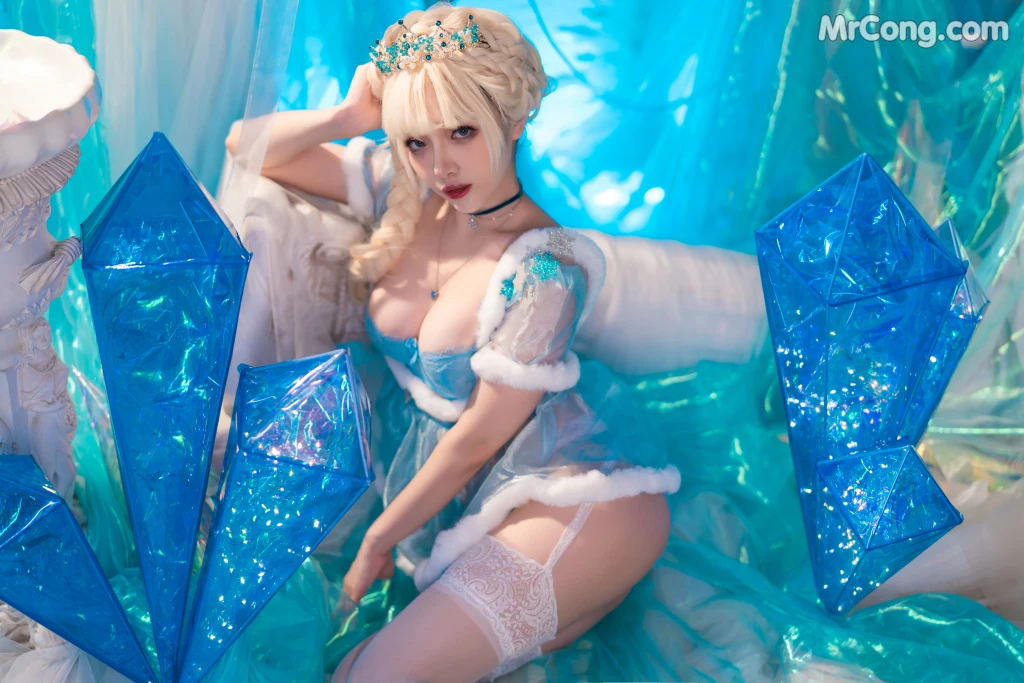Coser@雯妹不讲道理 No.073: (32 photos)