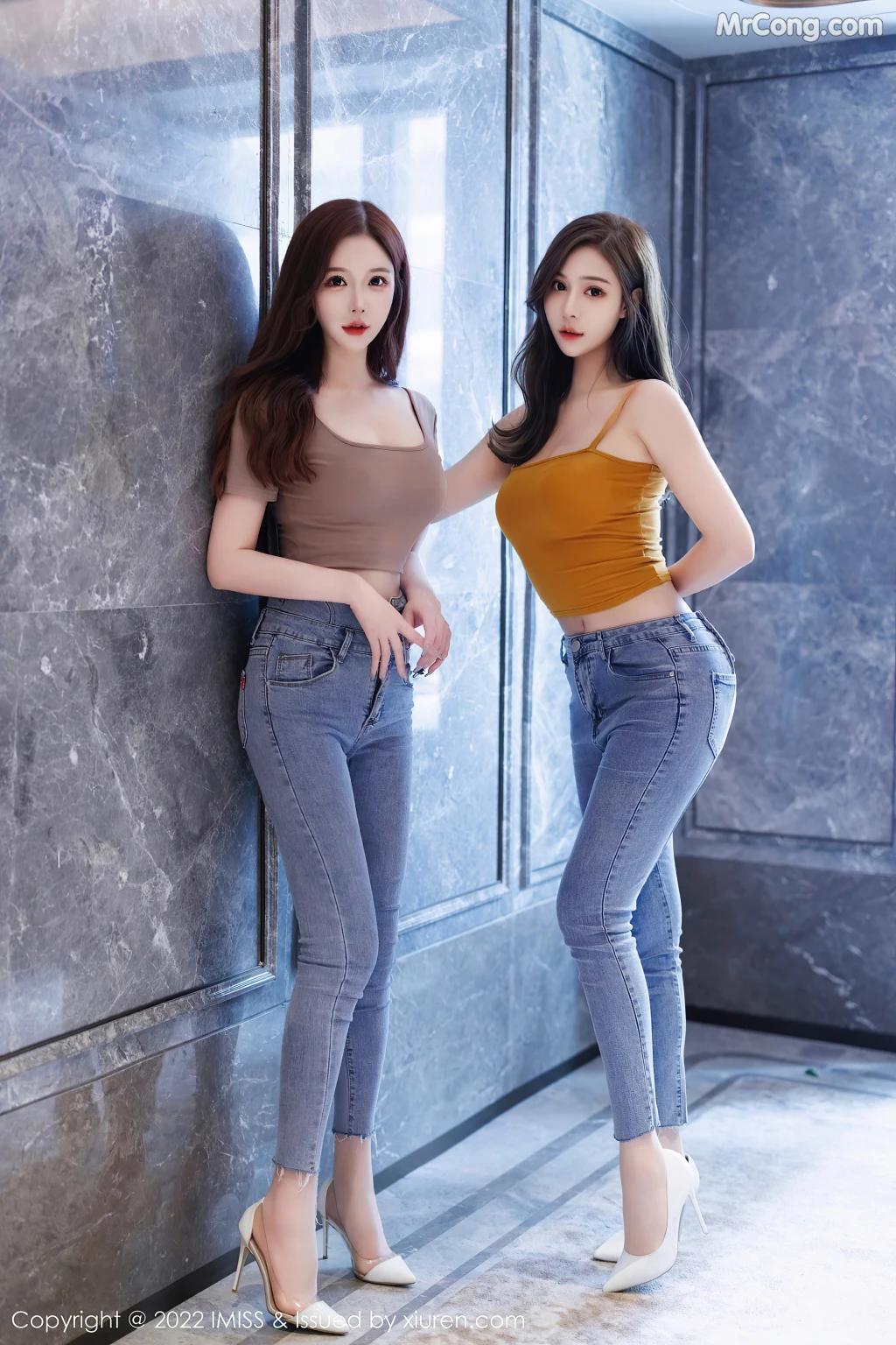 IMISS Vol.697: Lavinia肉肉 & LindaLinda (45 photos)